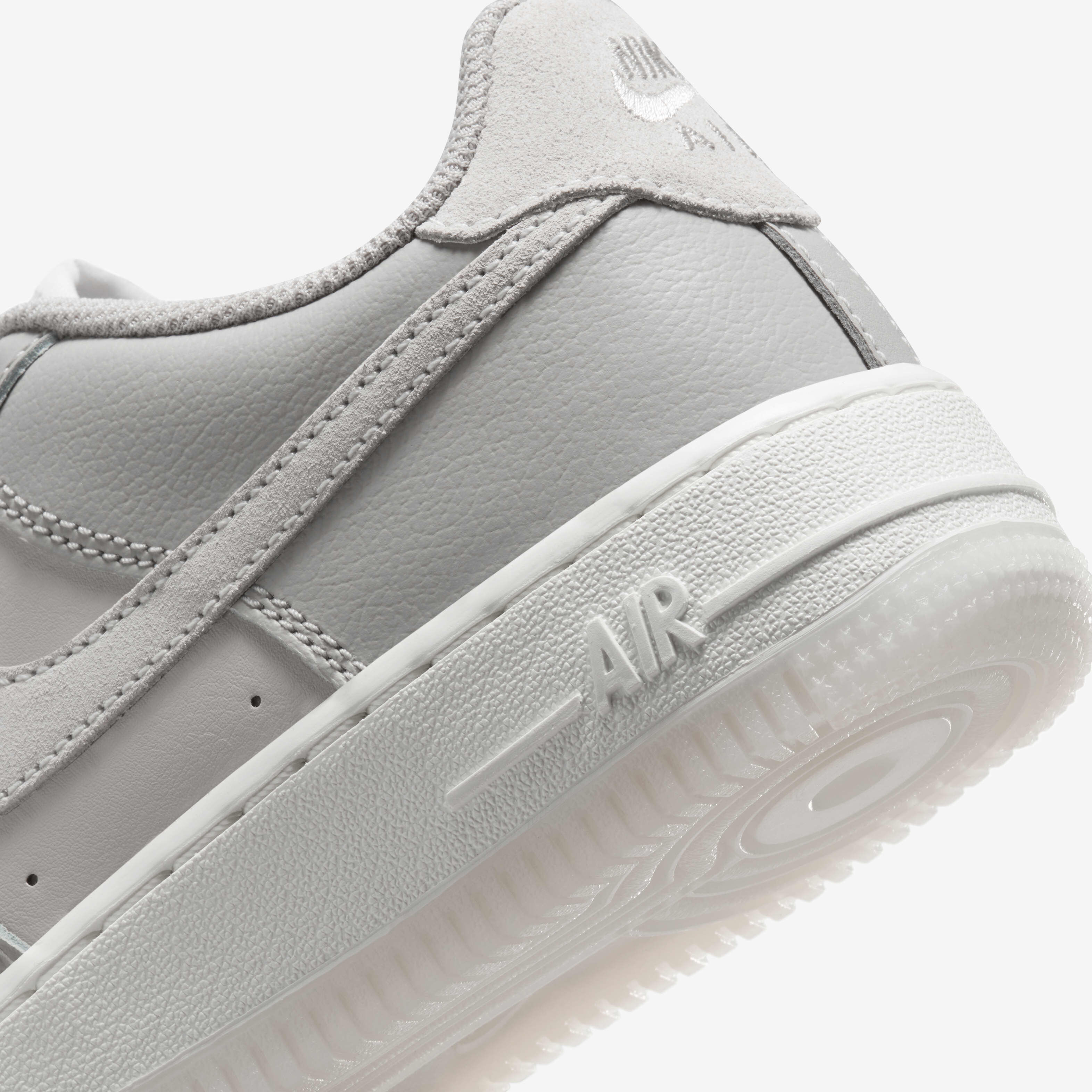Nike air force 1 07 trainers wolf grey glitter hot sale
