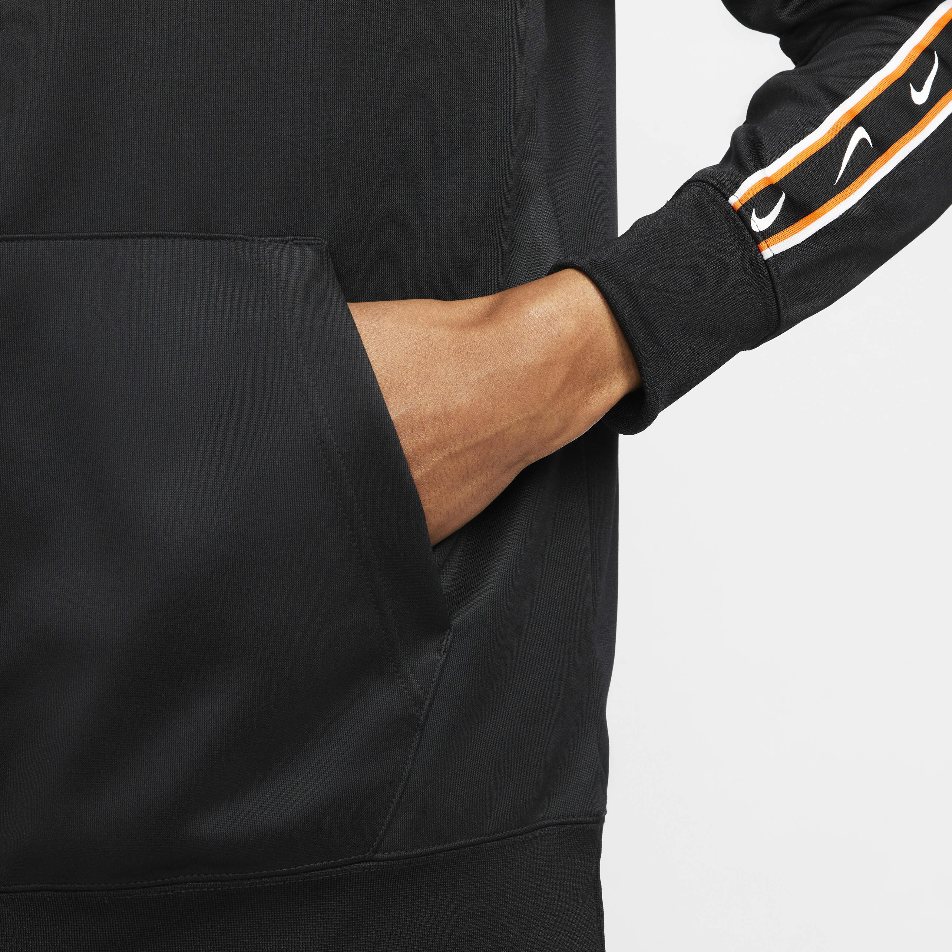 Nike Sportswear Repeat image number 3