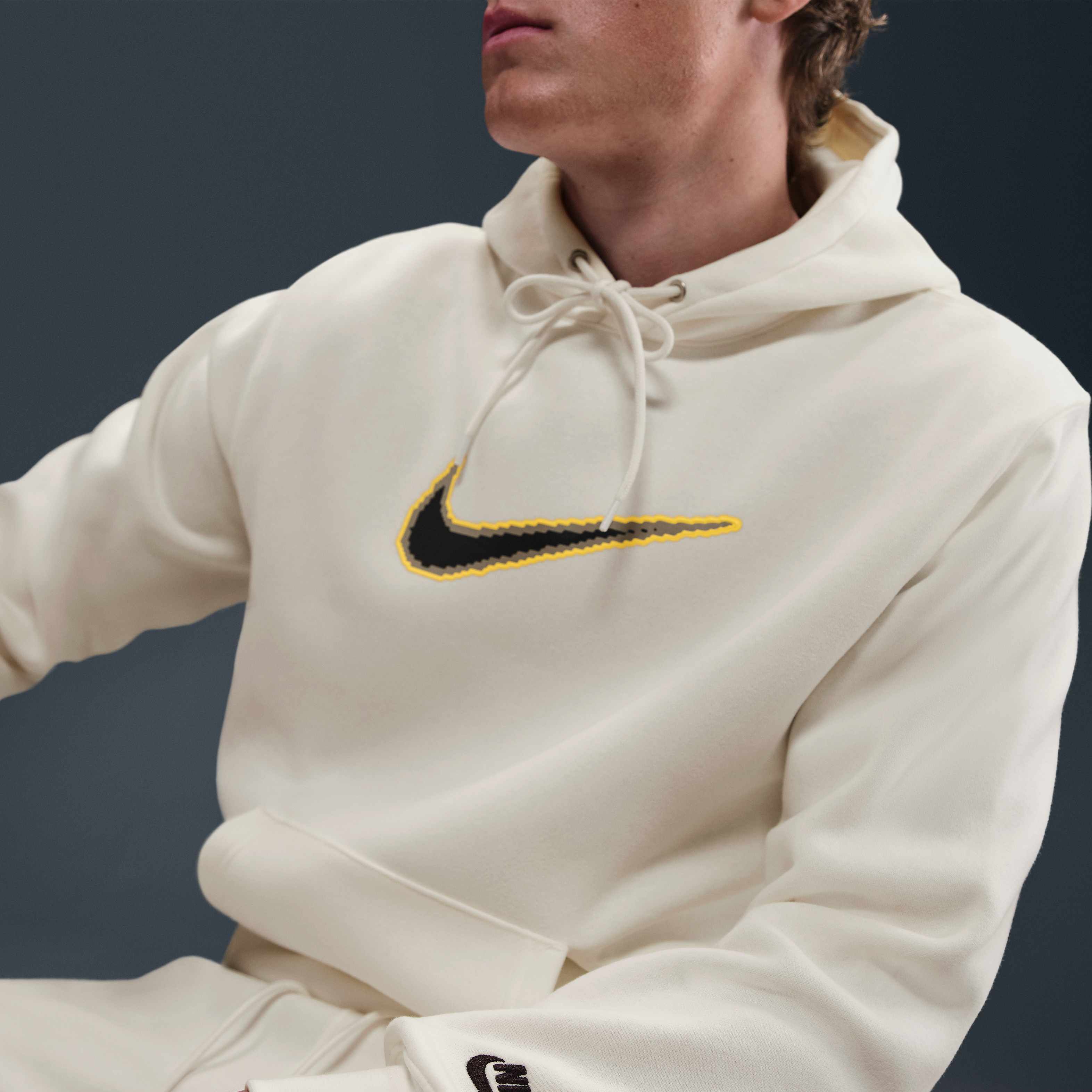 Nike Sportswear Club image number 2