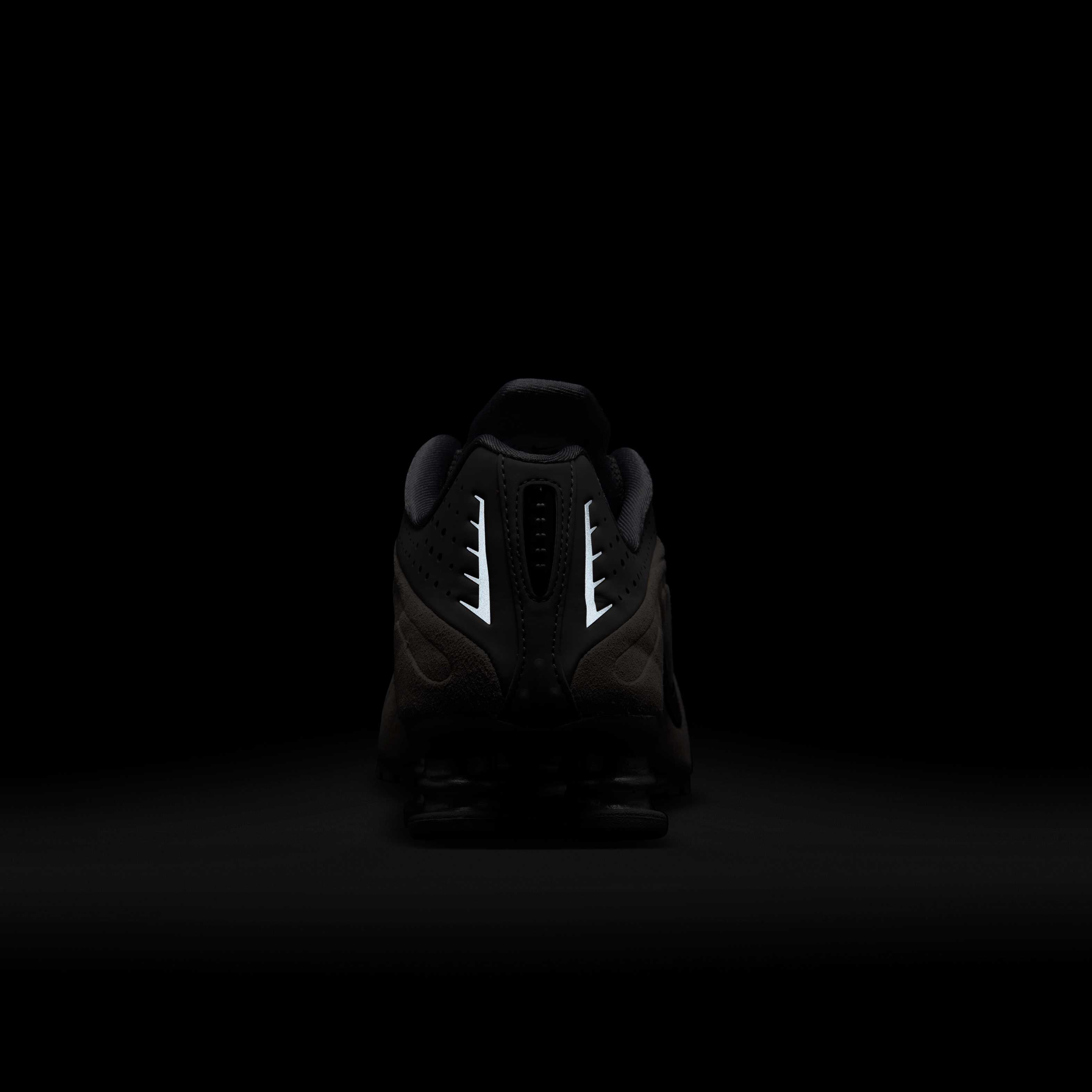 Nike Shox R4 image number 9