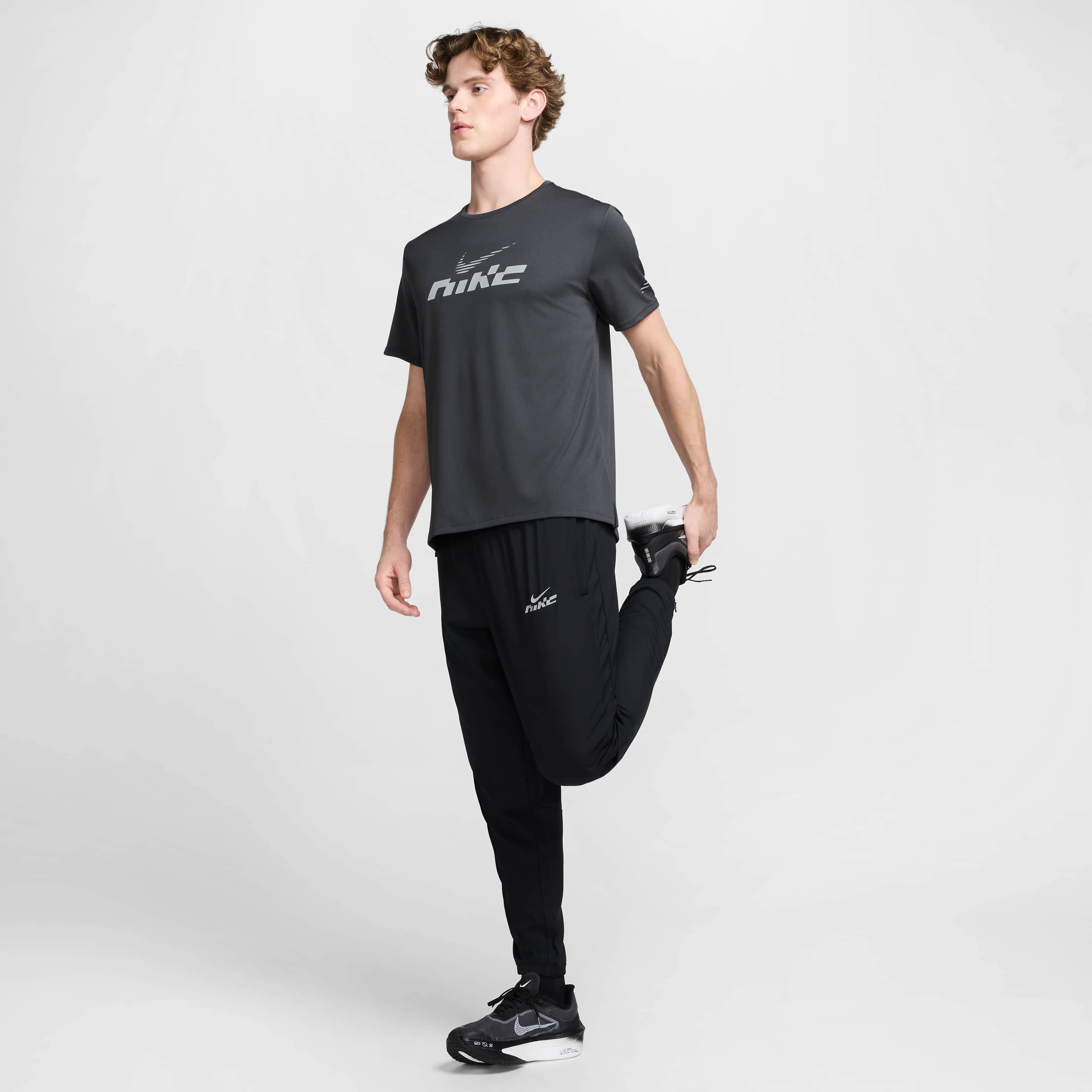 Nike Miler Flash image number 3
