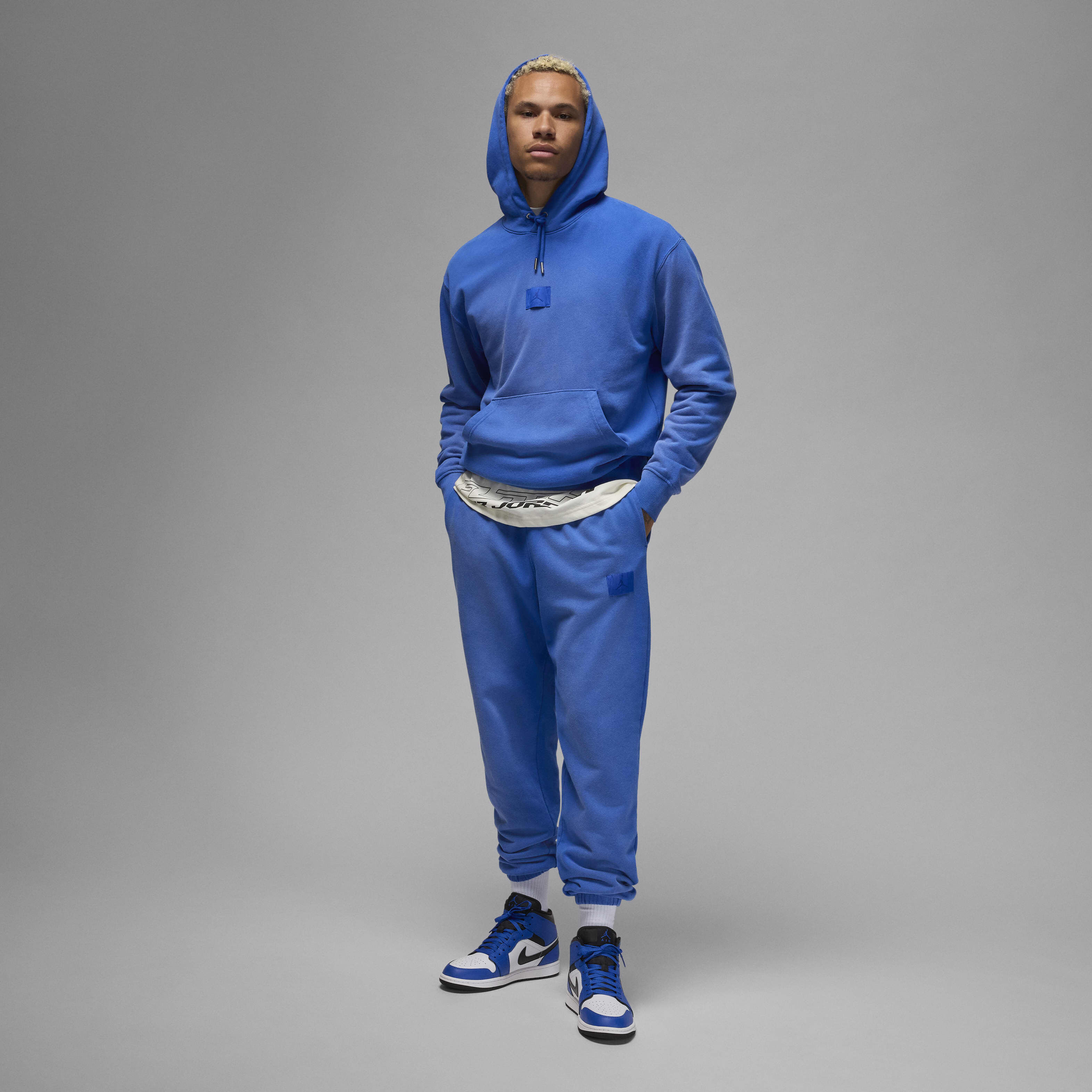 Air Jordan 1 Mid image number 8