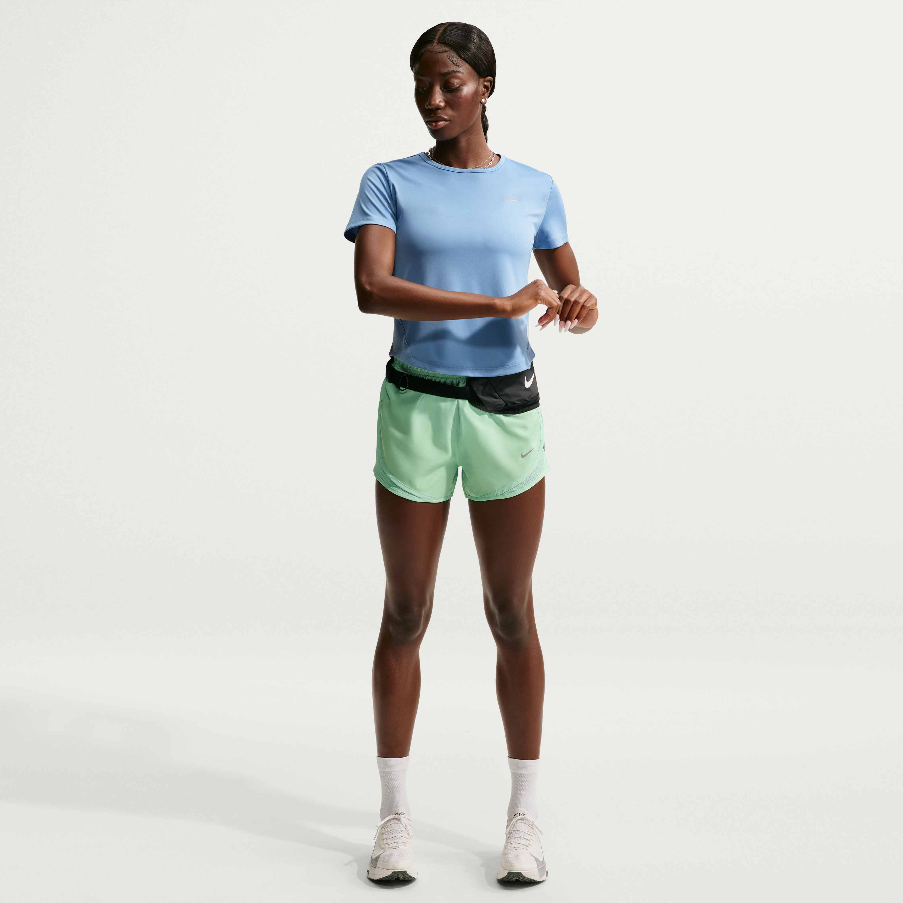 Nike Tempo image number 3