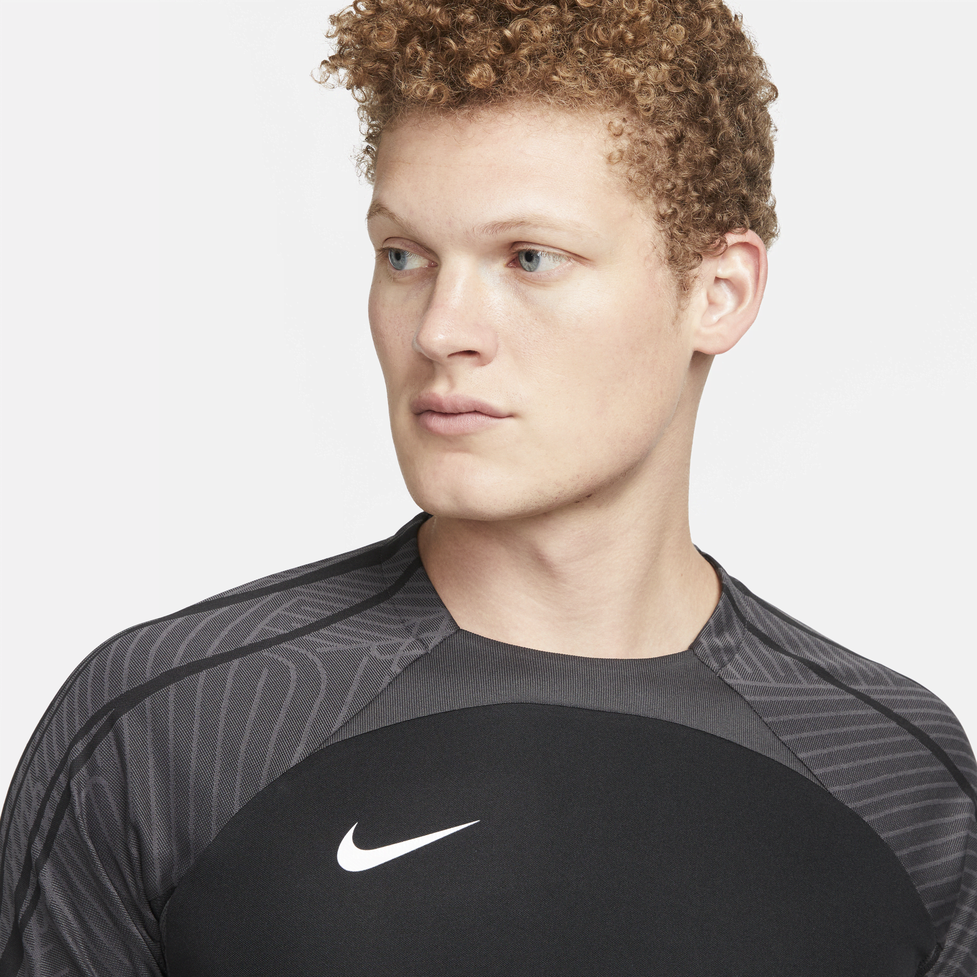 Men's short sleeve training top nike pro sales