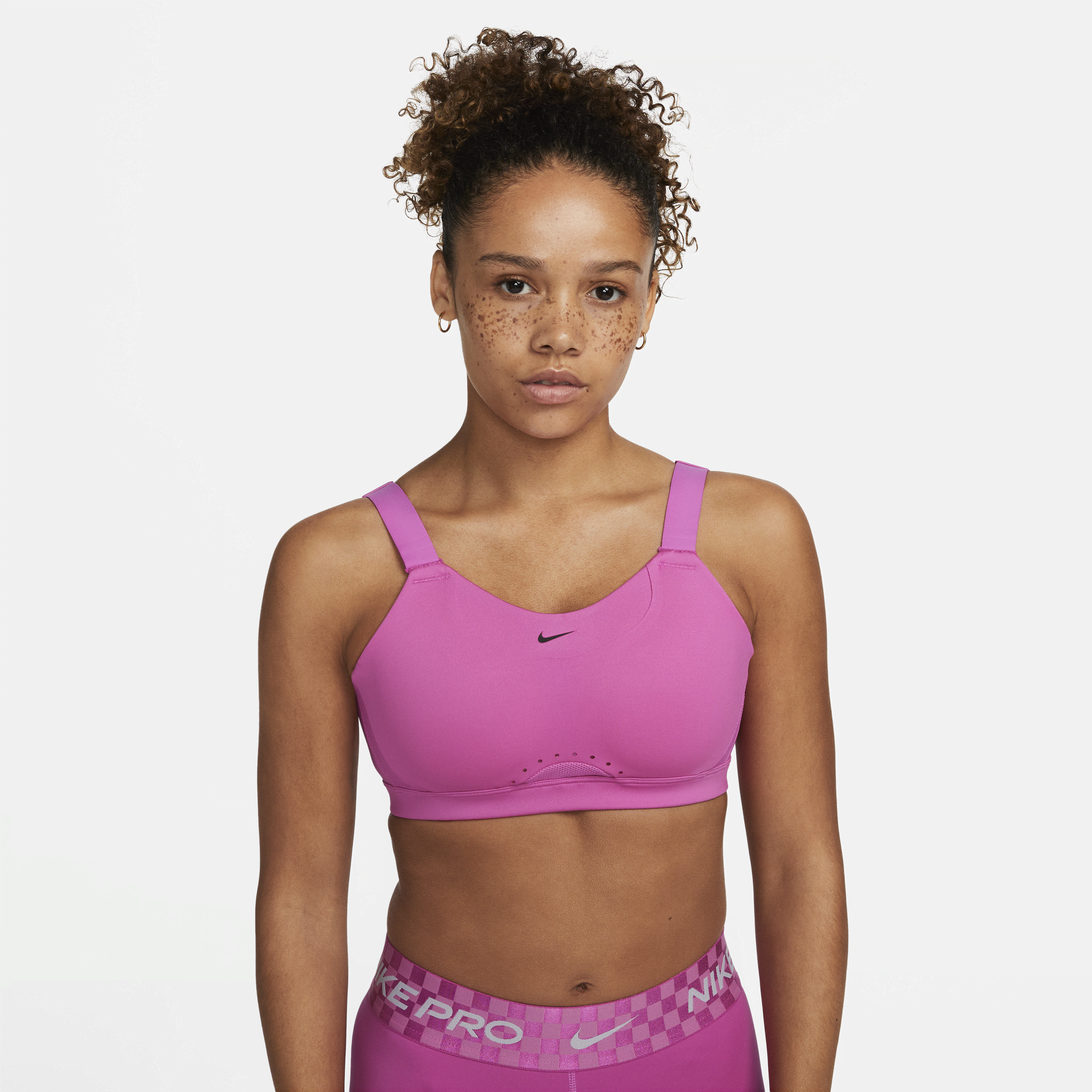 Nike pro hotsell pink sports bra