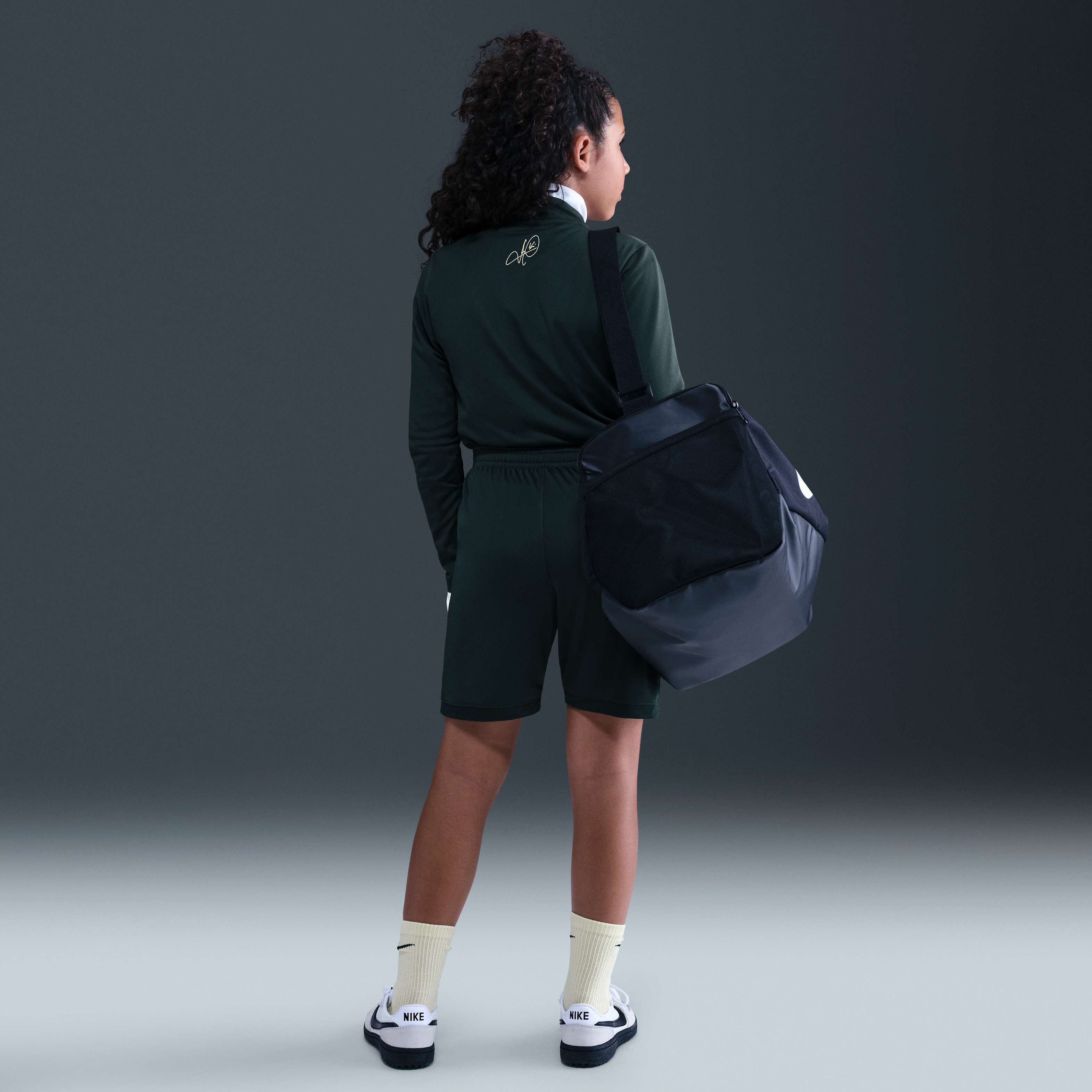 كيليان مبابي أكاديمي image number 6