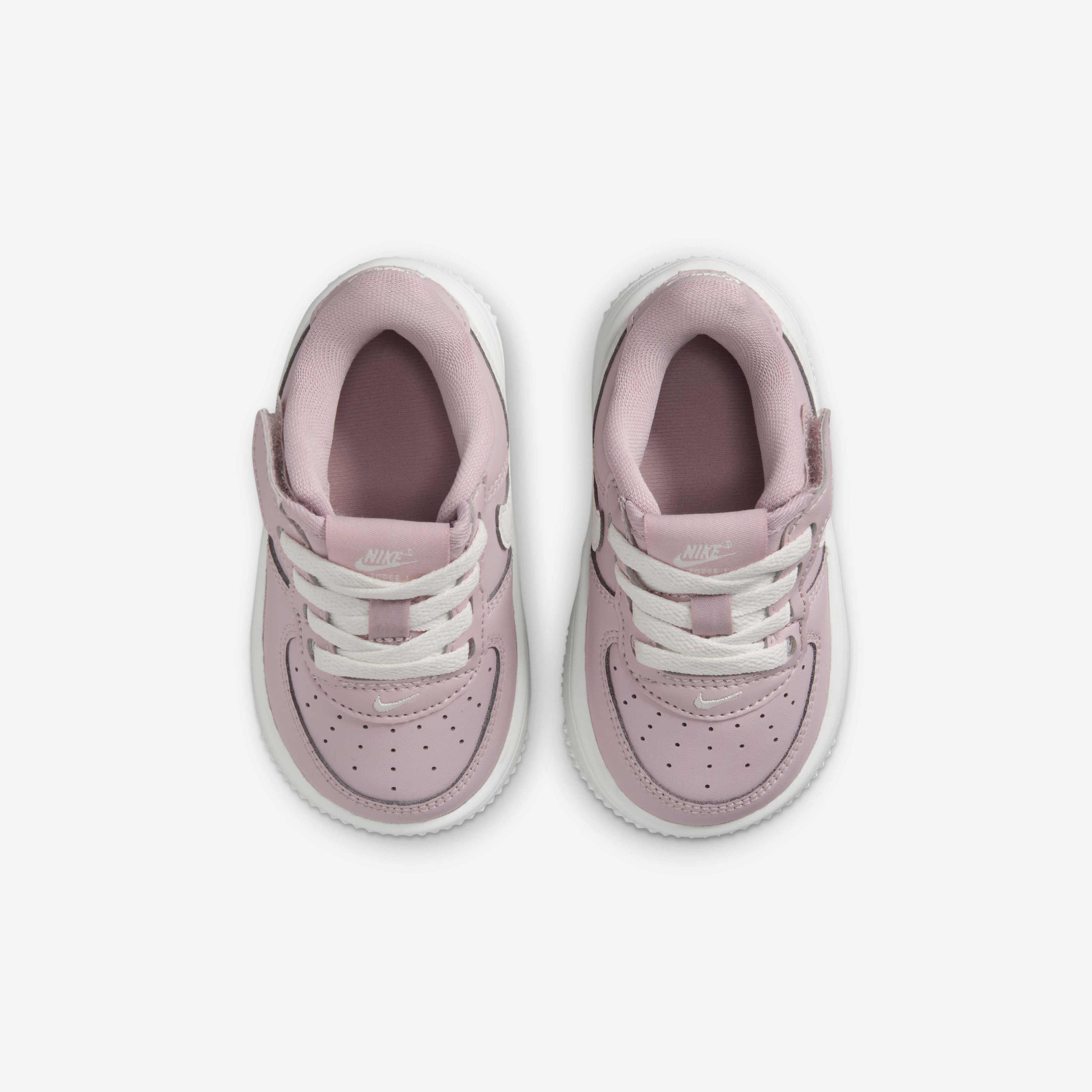 Nike Force 1 Low EasyOn image number 3