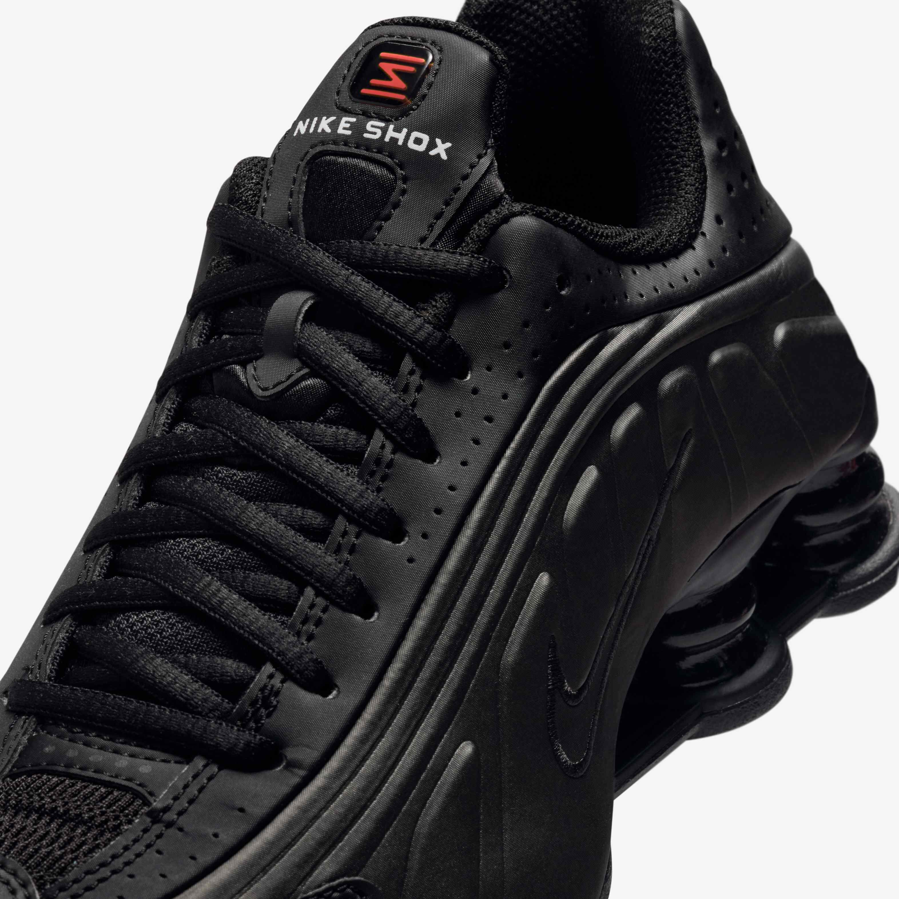 Nike Shox R4 image number 6