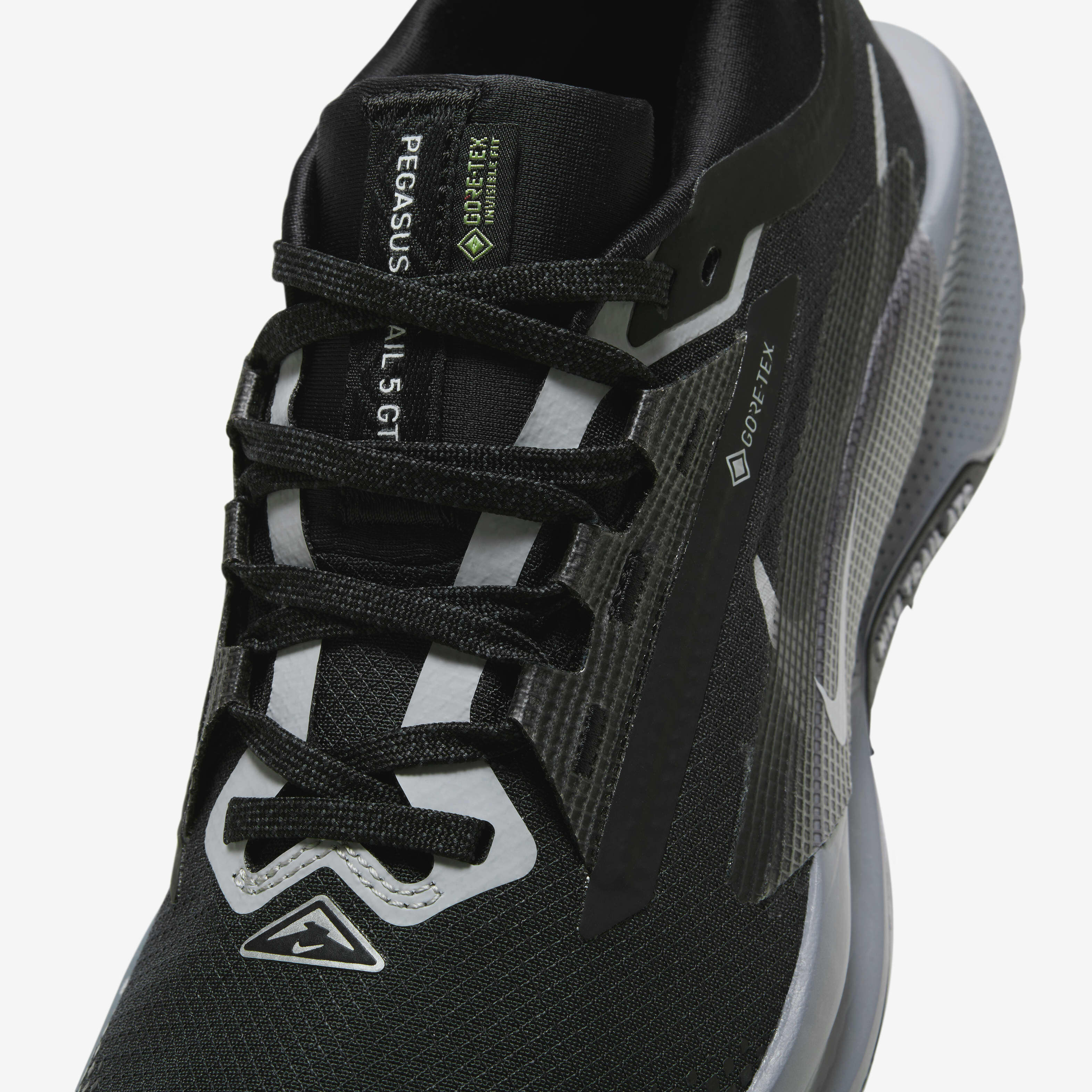 Waterproof pegasus nike shop