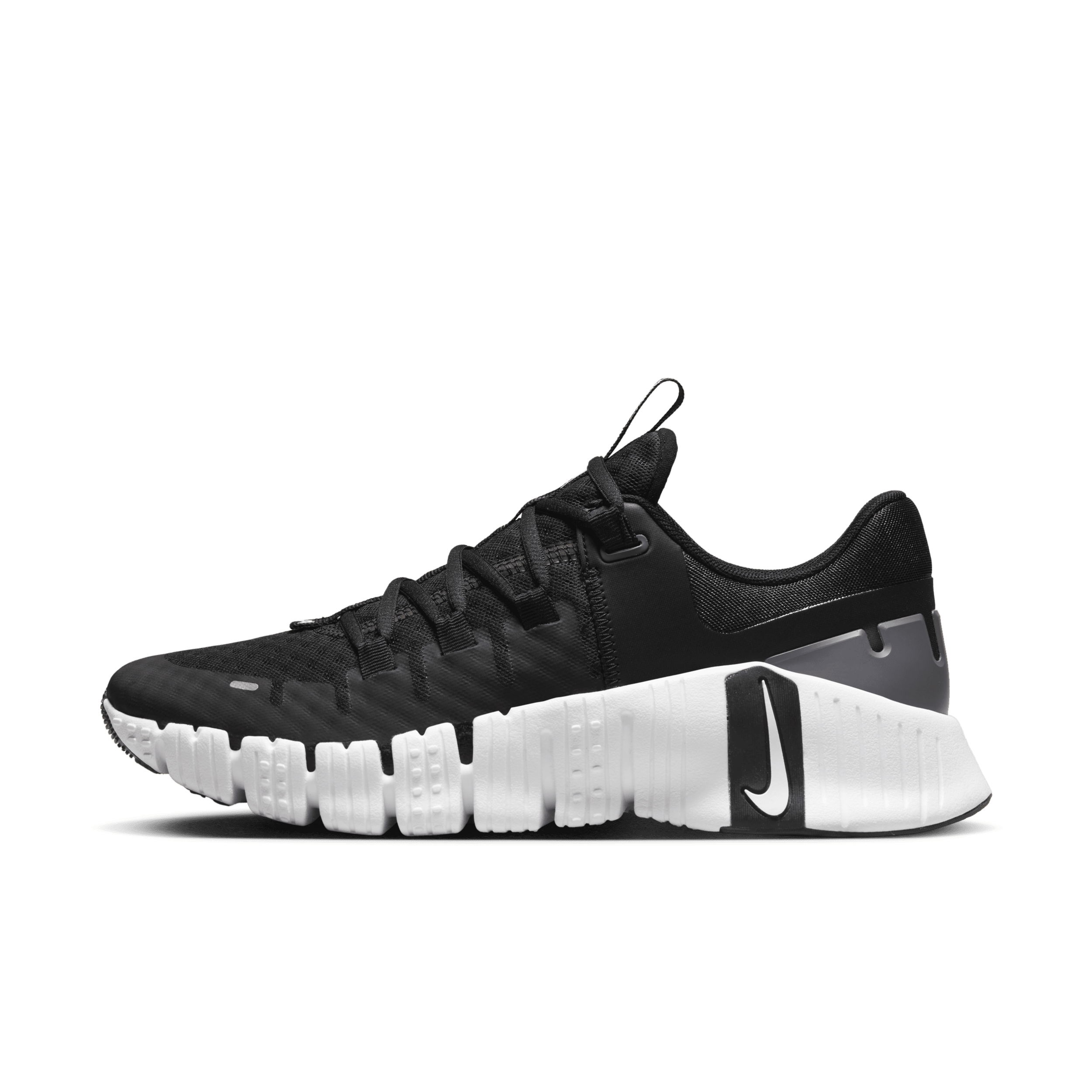Shop Free Metcon 5 Women s Workout Shoes Nike KSA
