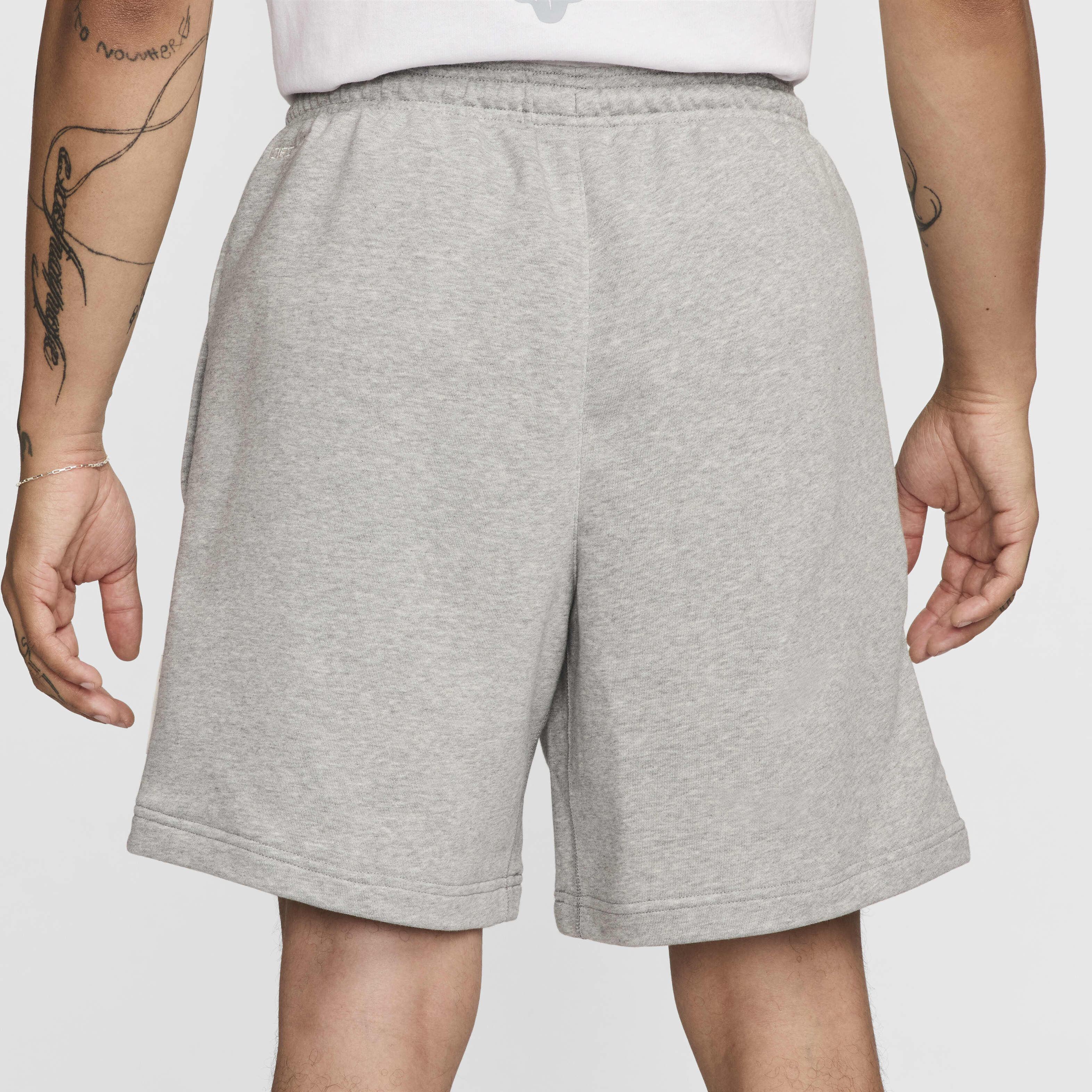 Nike Standard Issue image number 2