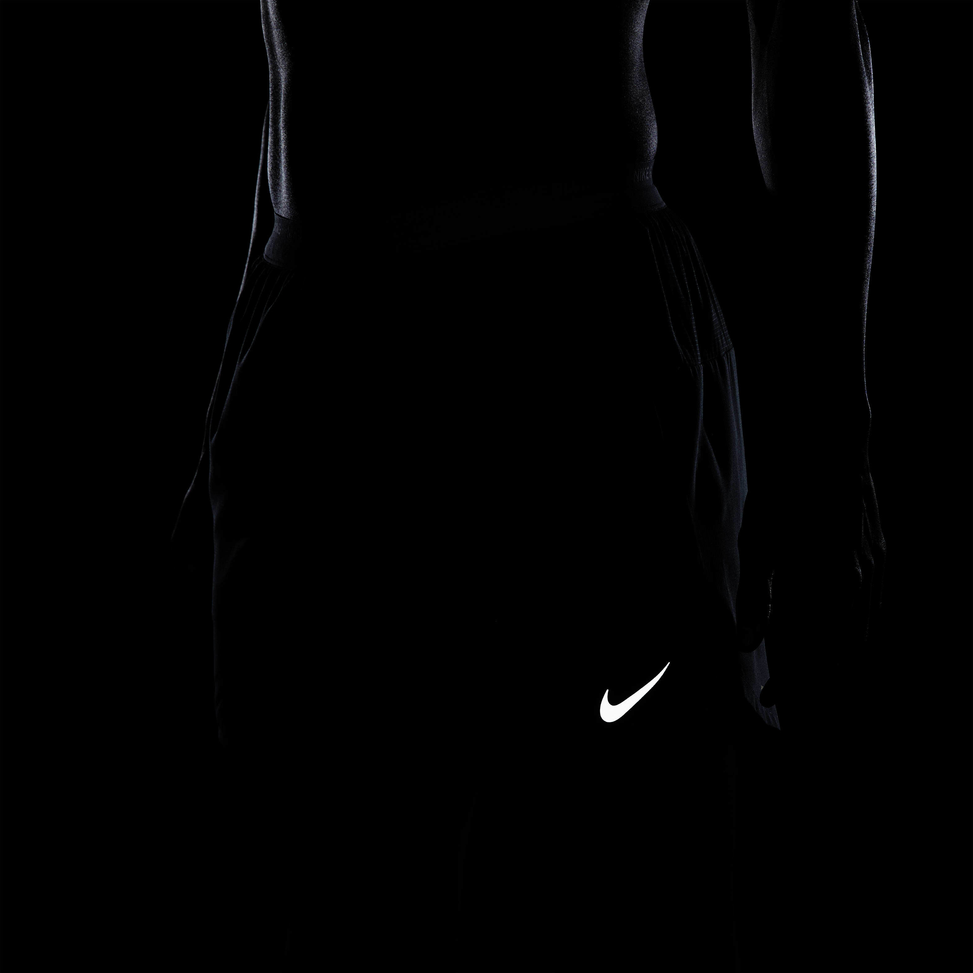 Nike Stride image number 6