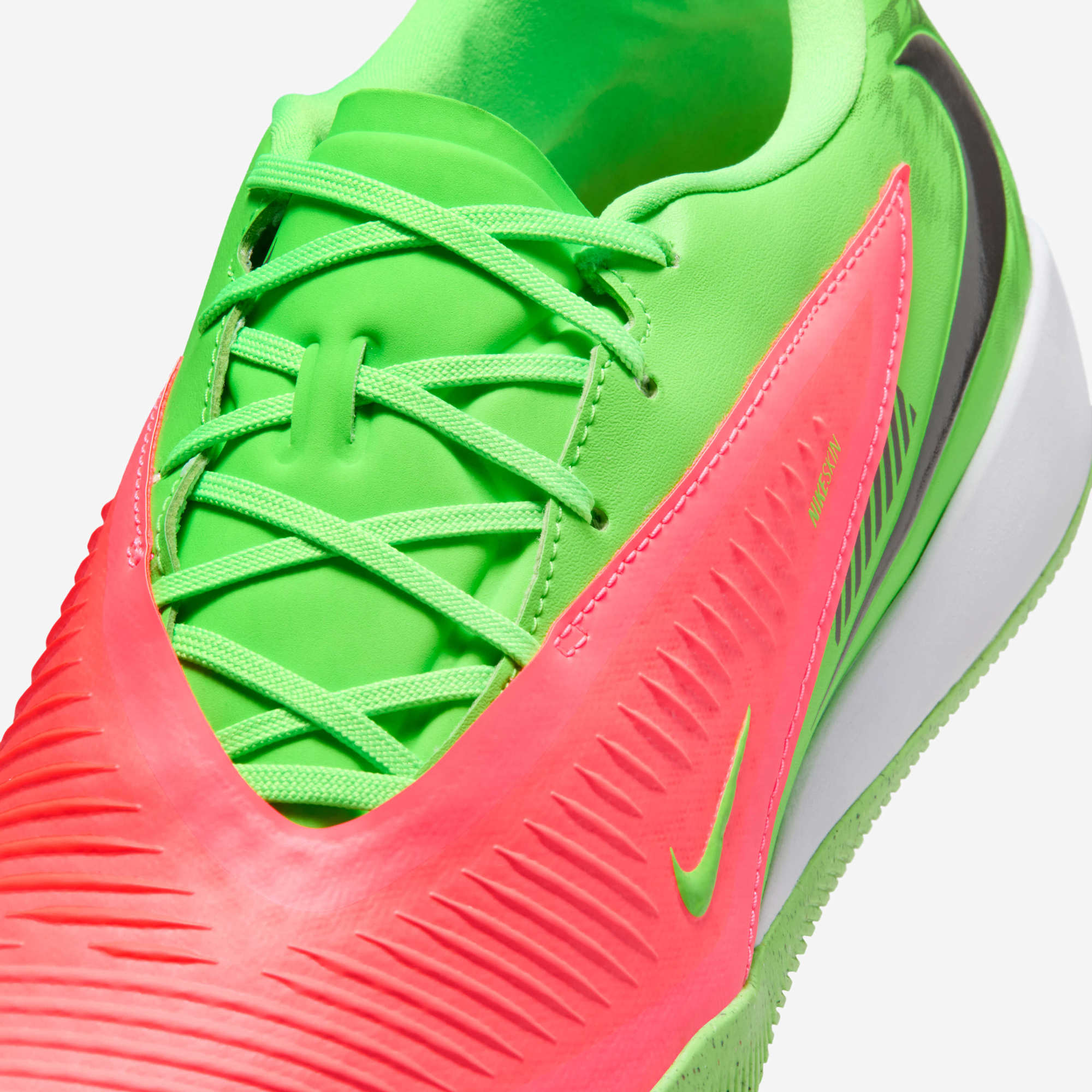 Zoom image