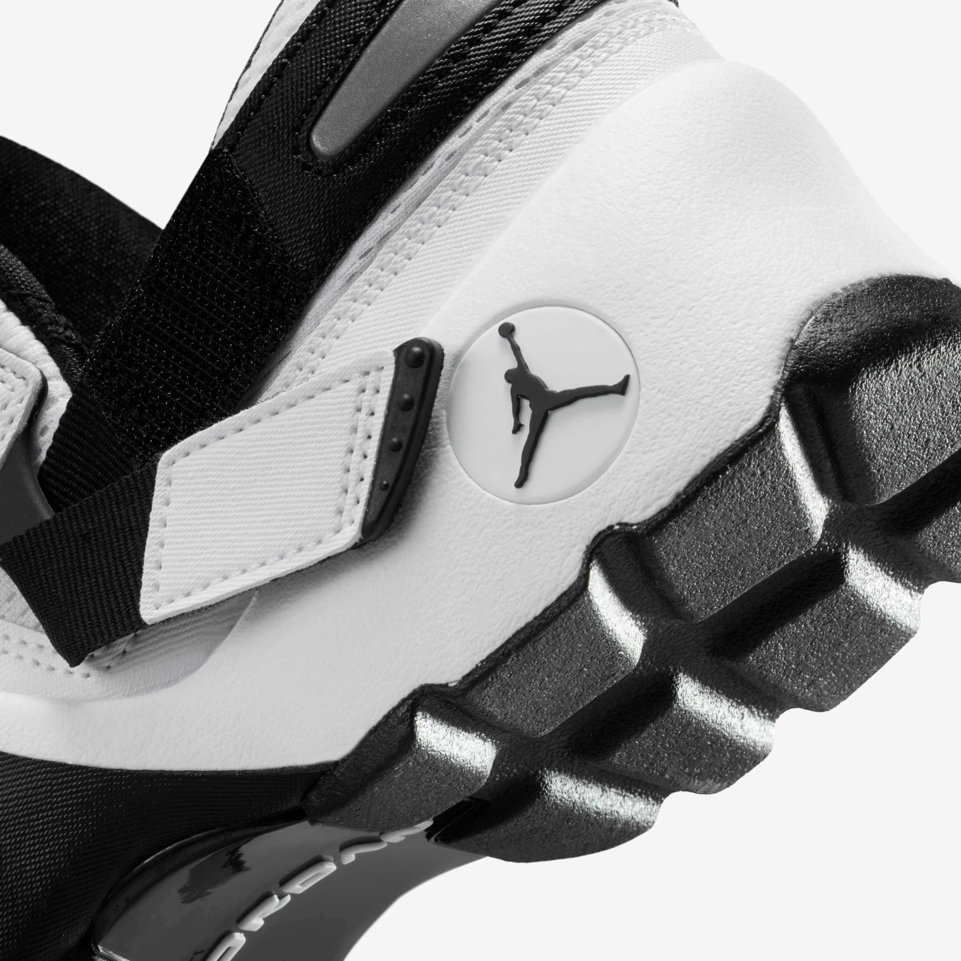 Jordan Trunner LX image number 7