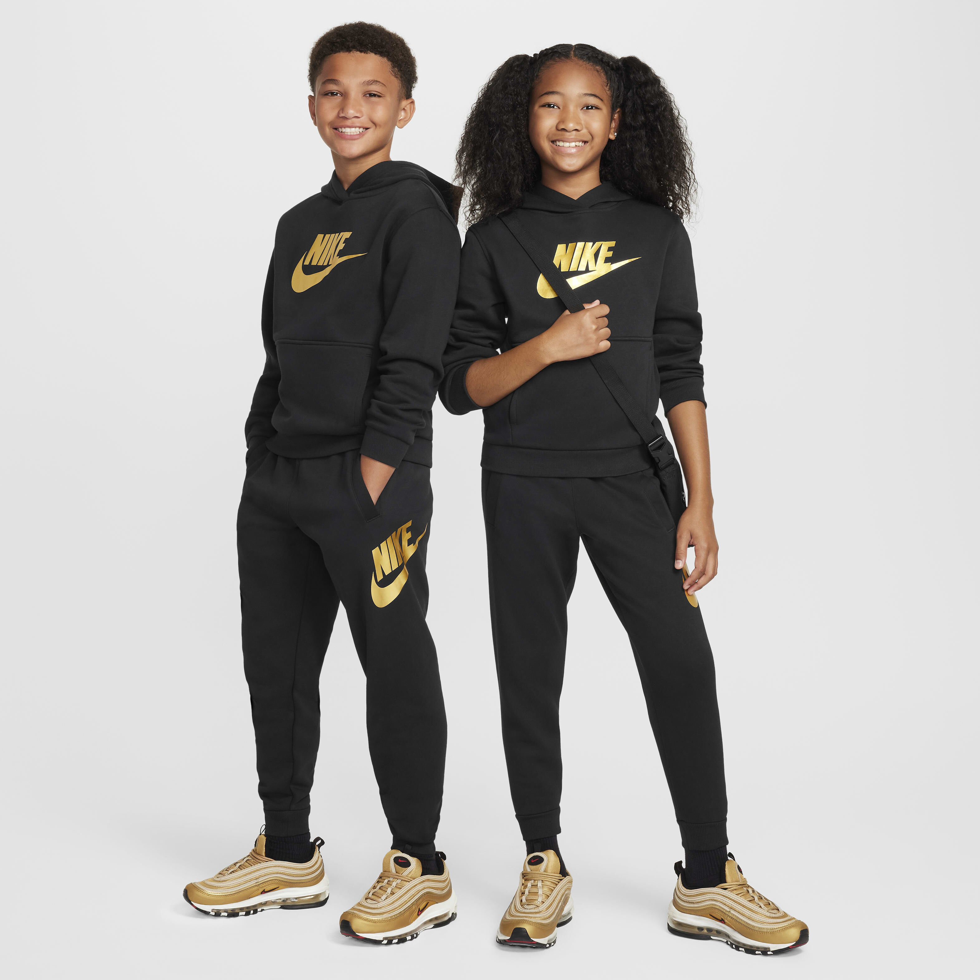 Nike joggers kids 2025
