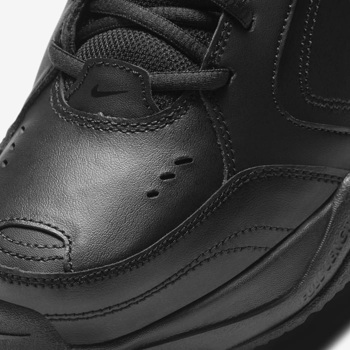 Nike Air Monarch IV image number 6 Nike Air Monarch IV image number 6