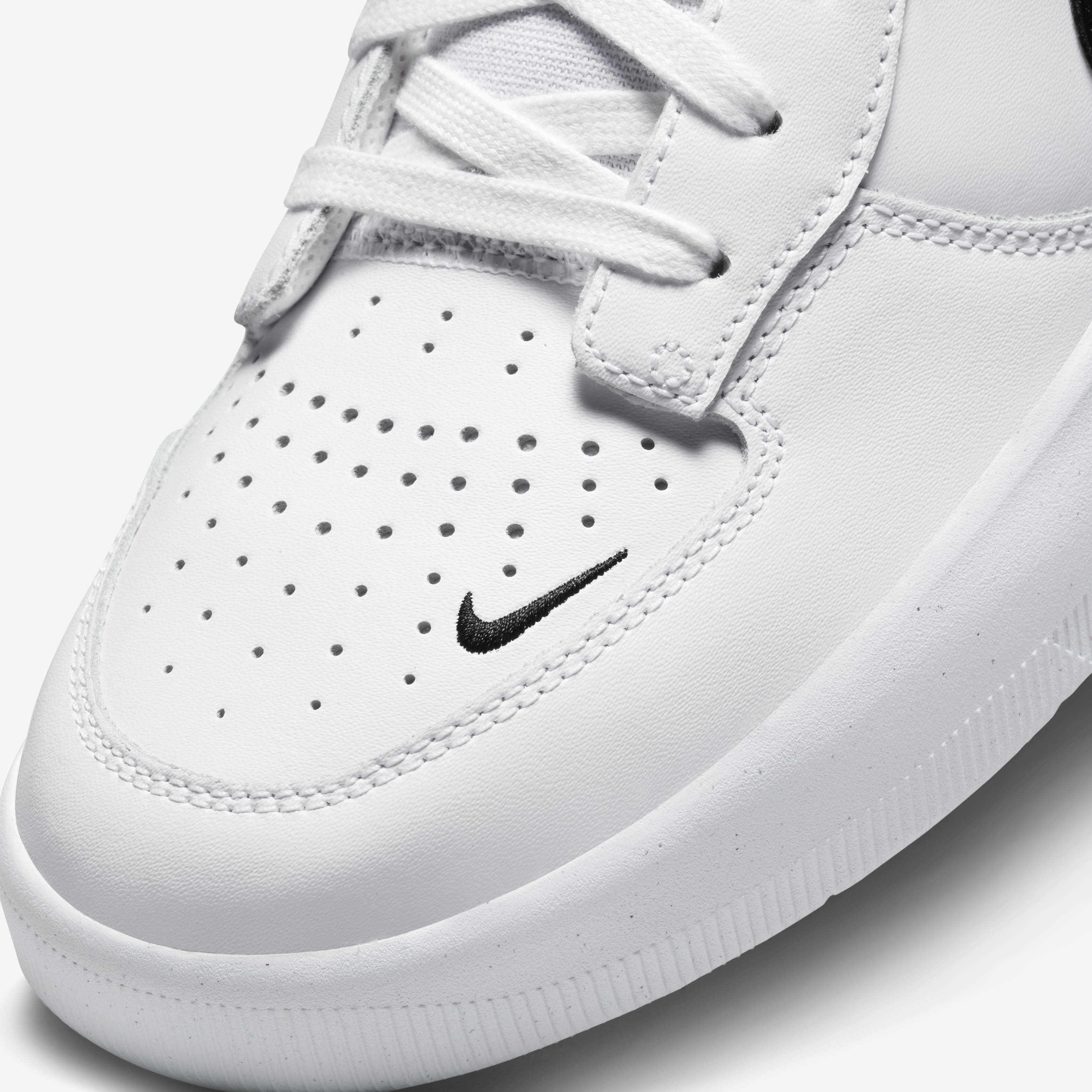 Nike sb air force 1 store
