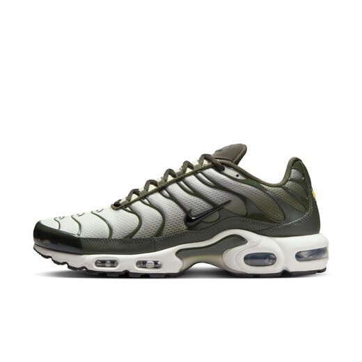 Nike sneakers online shopping store