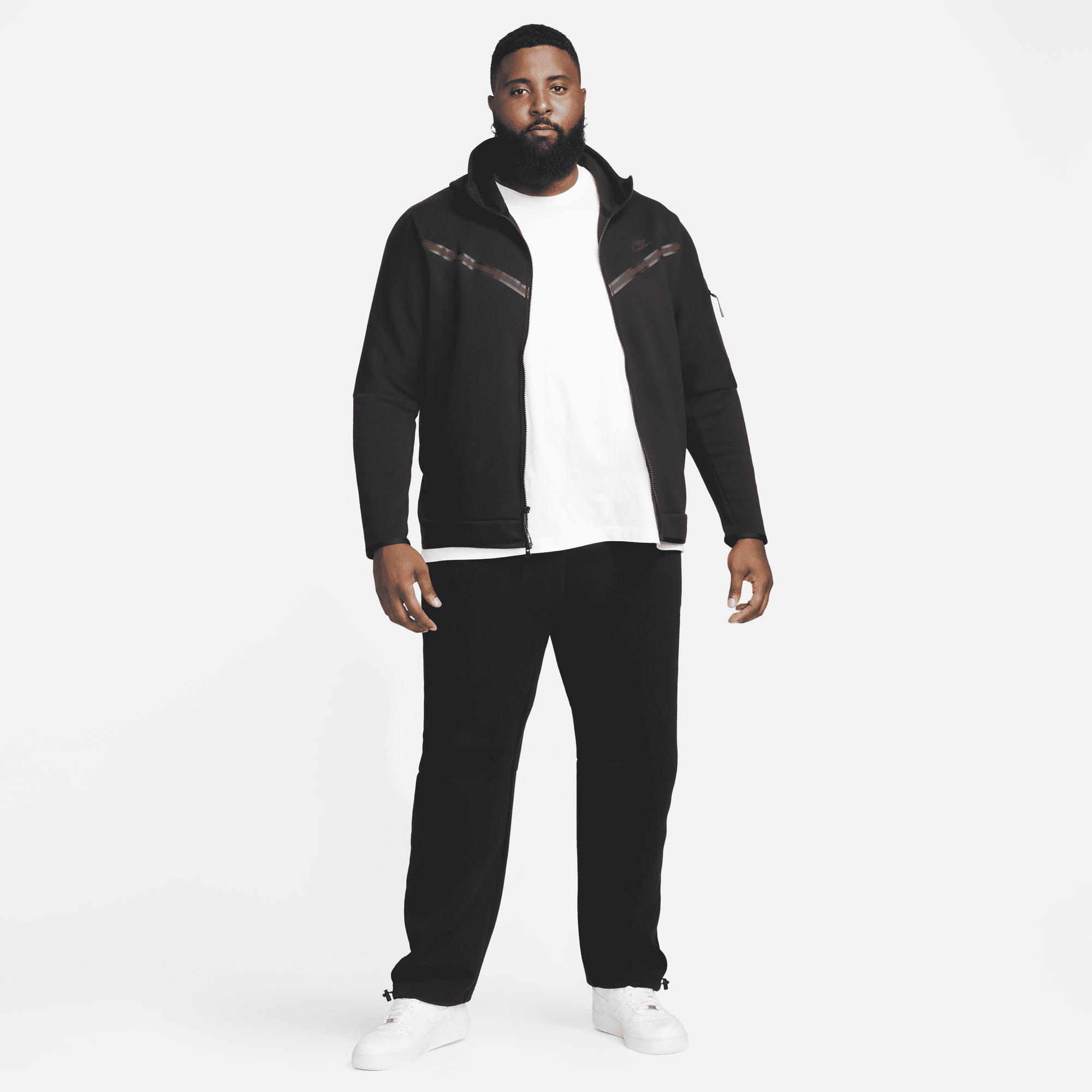 Shop Sportswear Tech Fleece Men s Trousers Nike KSA
