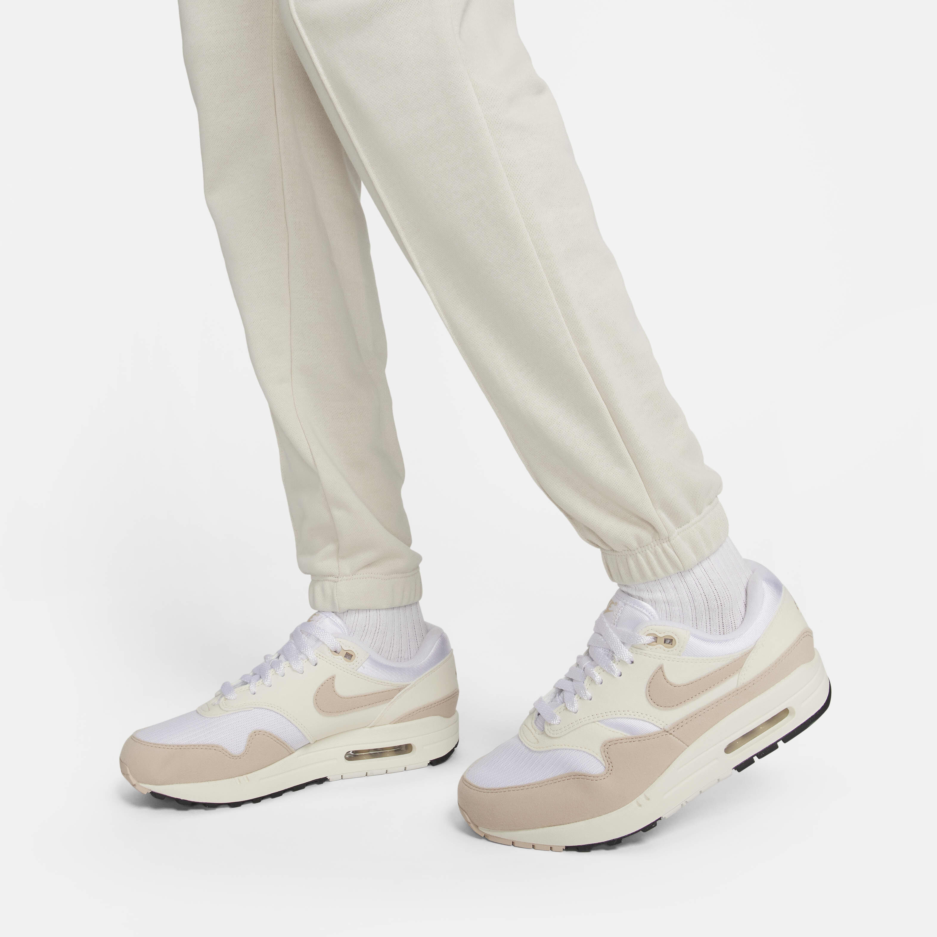 Nike Sportswear Chill Terry image number 4