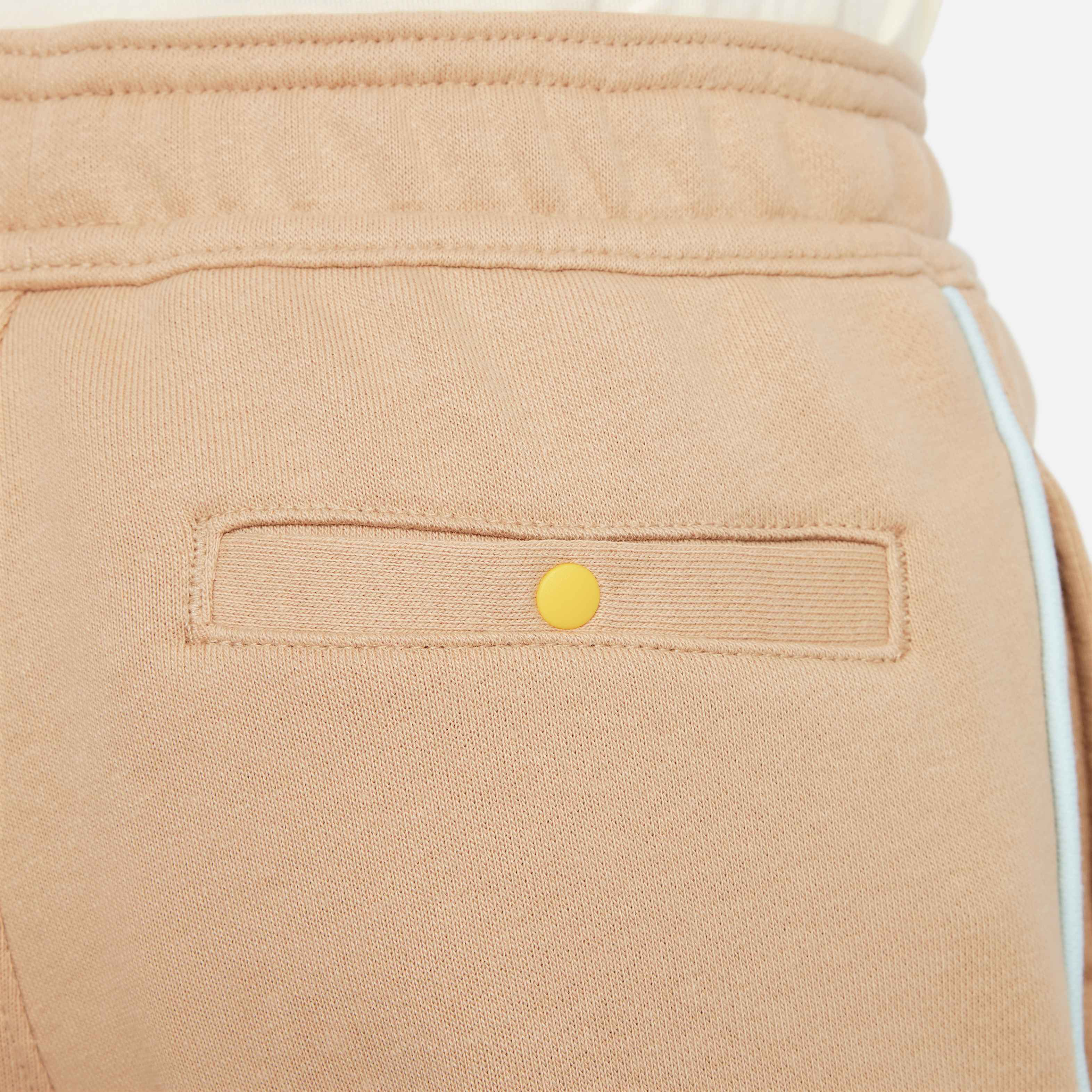 Nike Sportswear Create Your Own Adventure image number 5