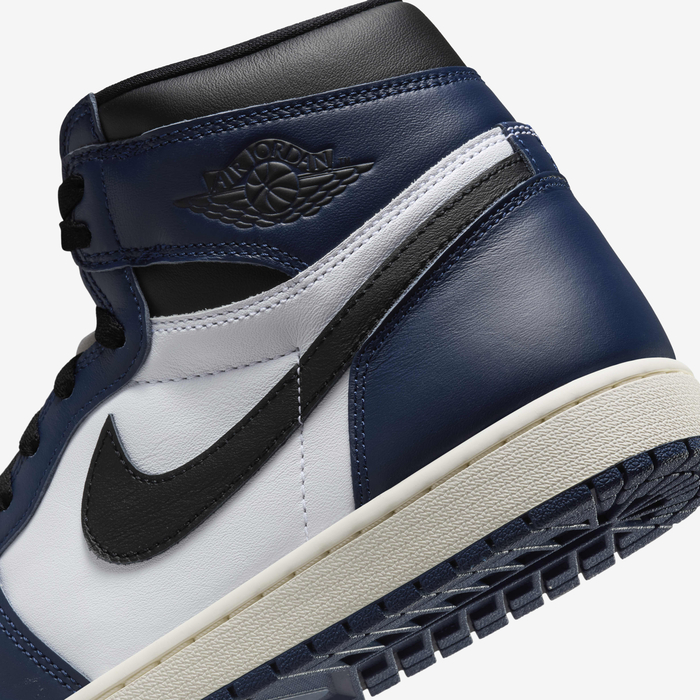 Air Jordan 1 Retro High OG image number 7 Air Jordan 1 Retro High OG image number 7