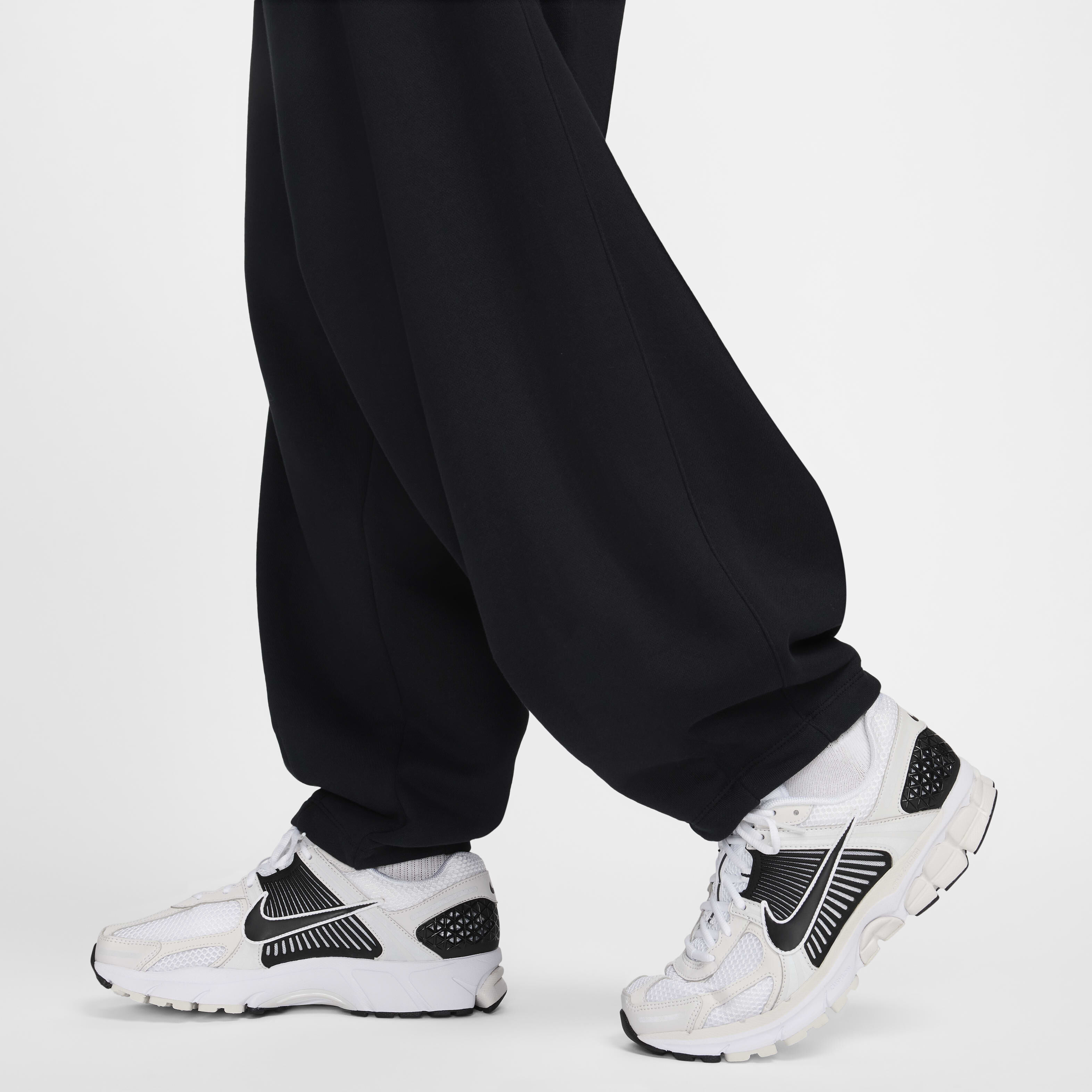 Nike oversized sneakers online