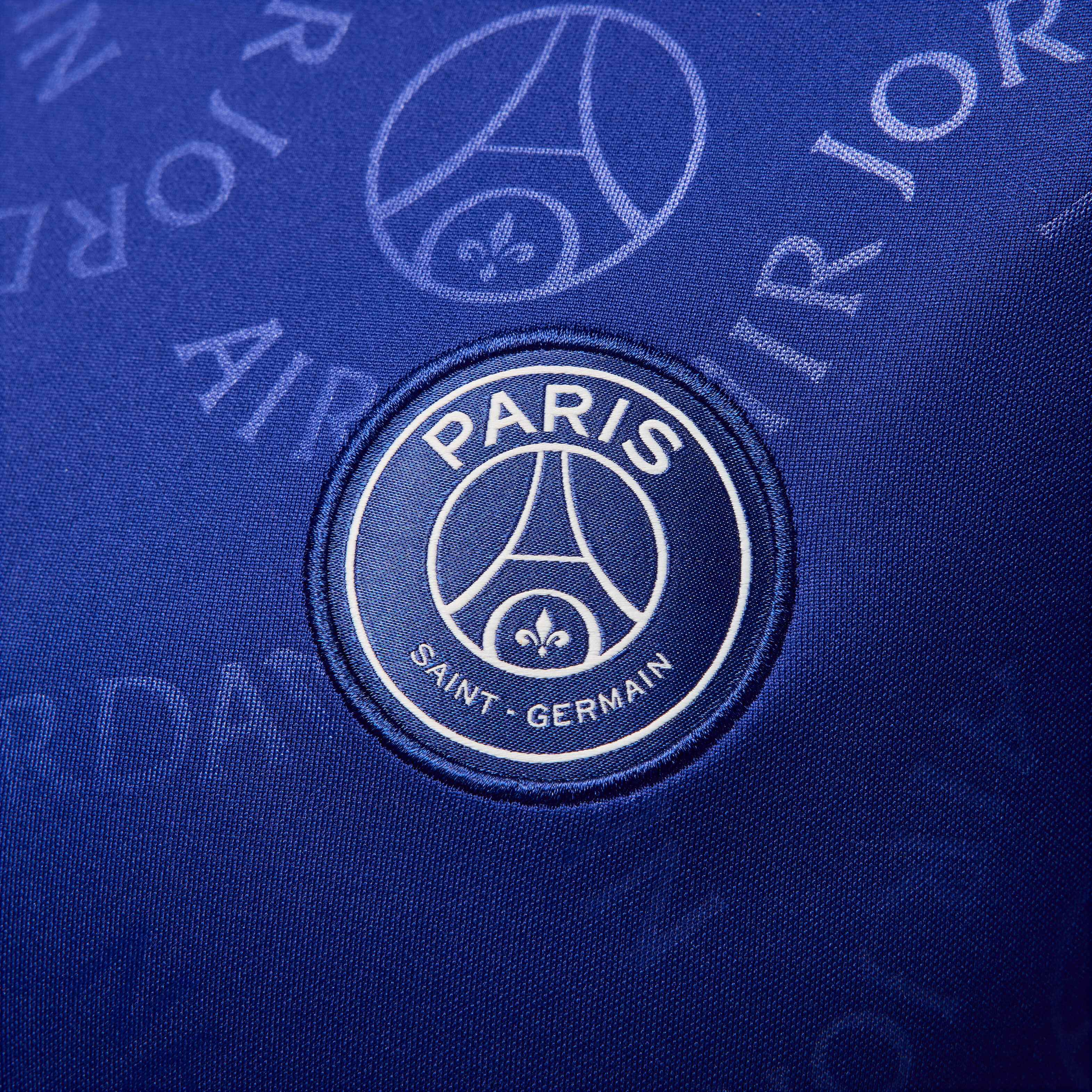 Paris Saint-Germain Academy Pro Fourth image number 3