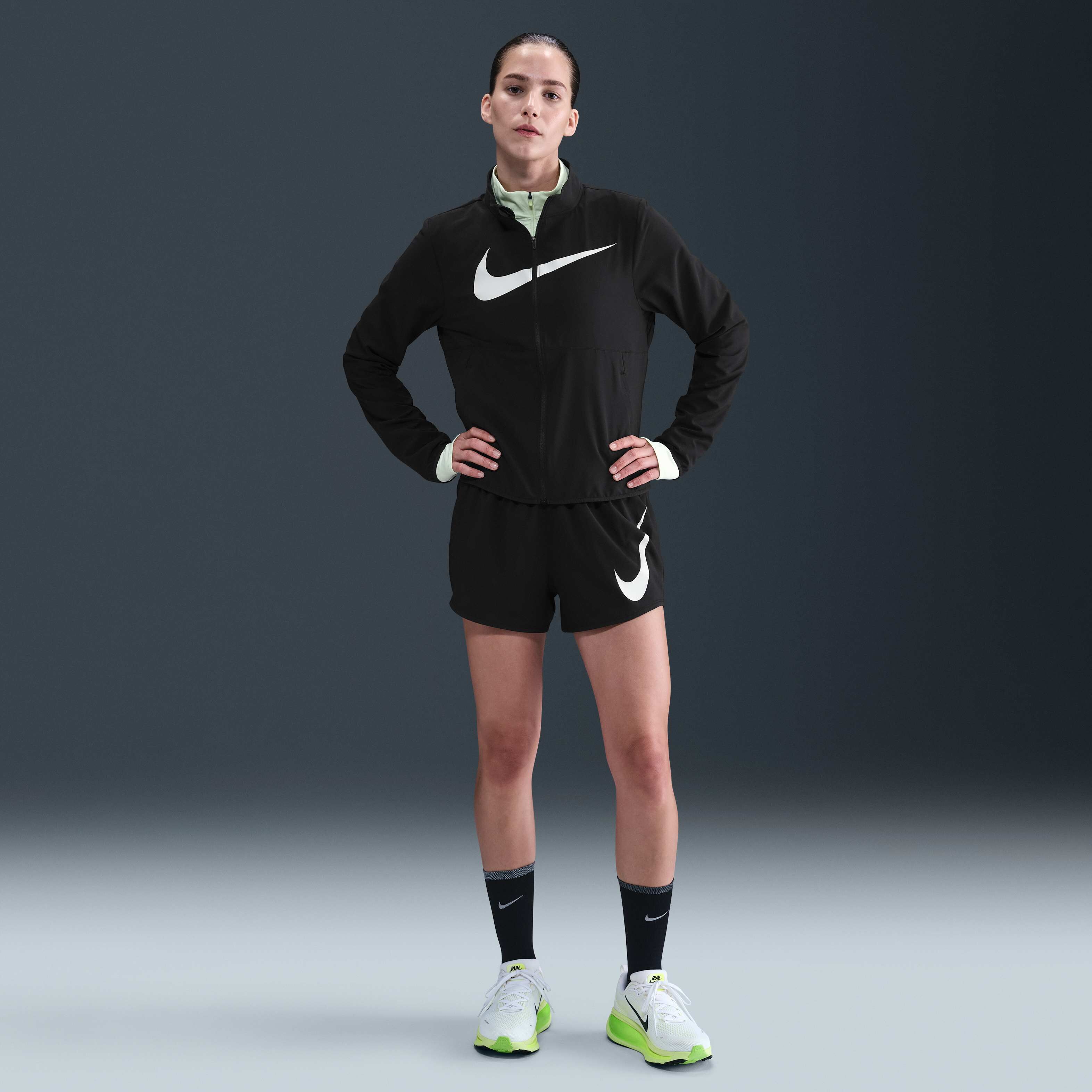 Nike Tempo Swoosh Run image number 3