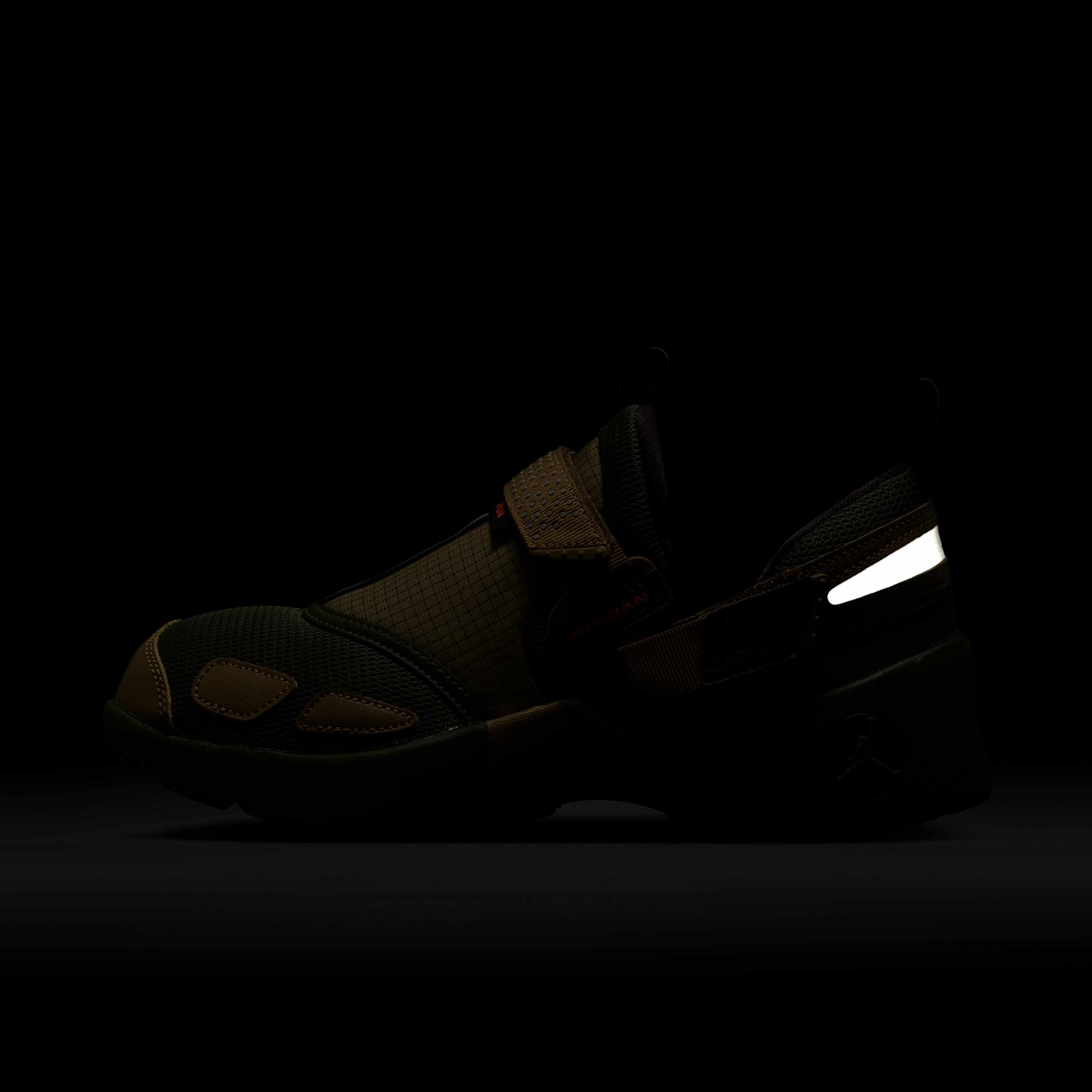Jordan Trunner LX image number 8