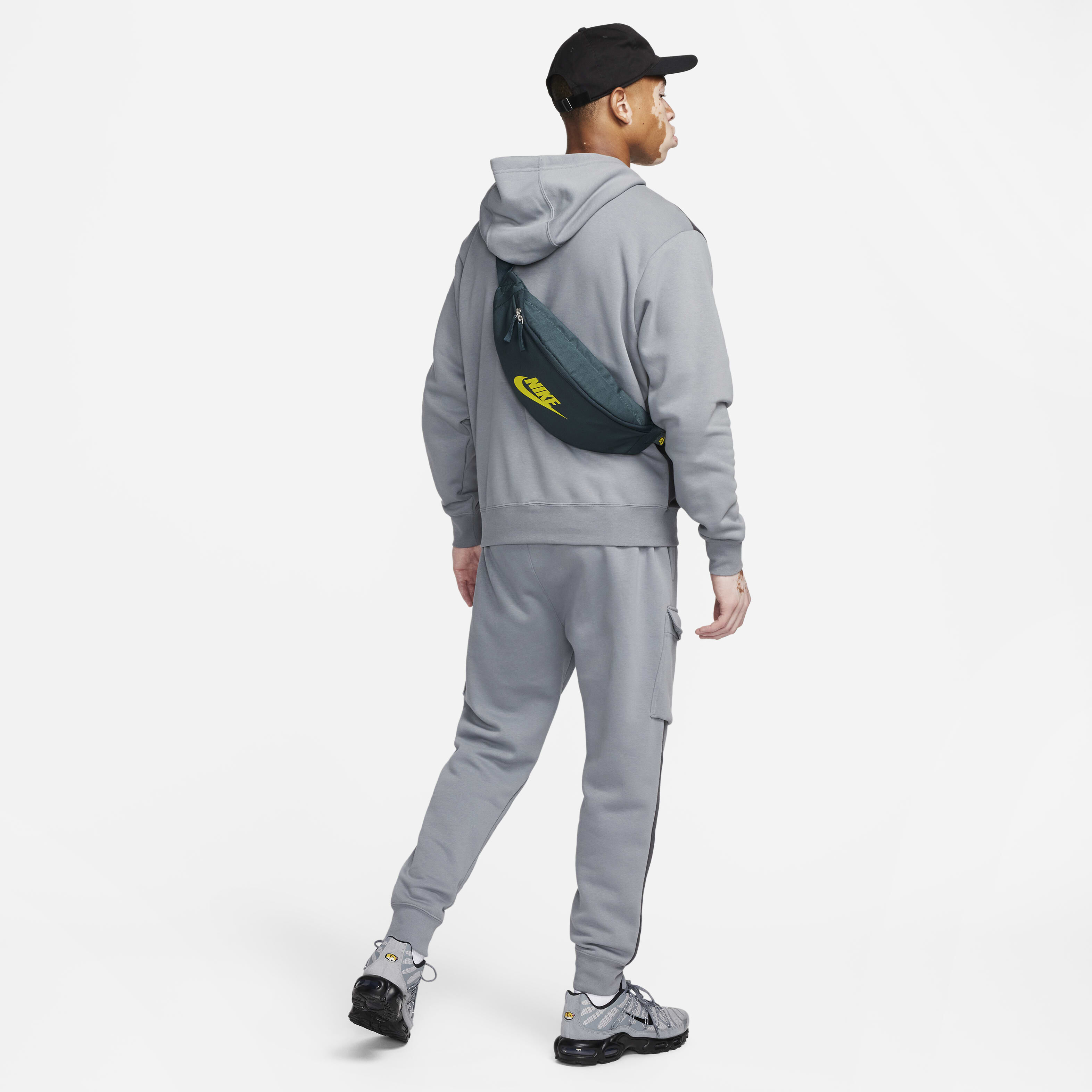 Heritage Waistpack (3L) image number 8