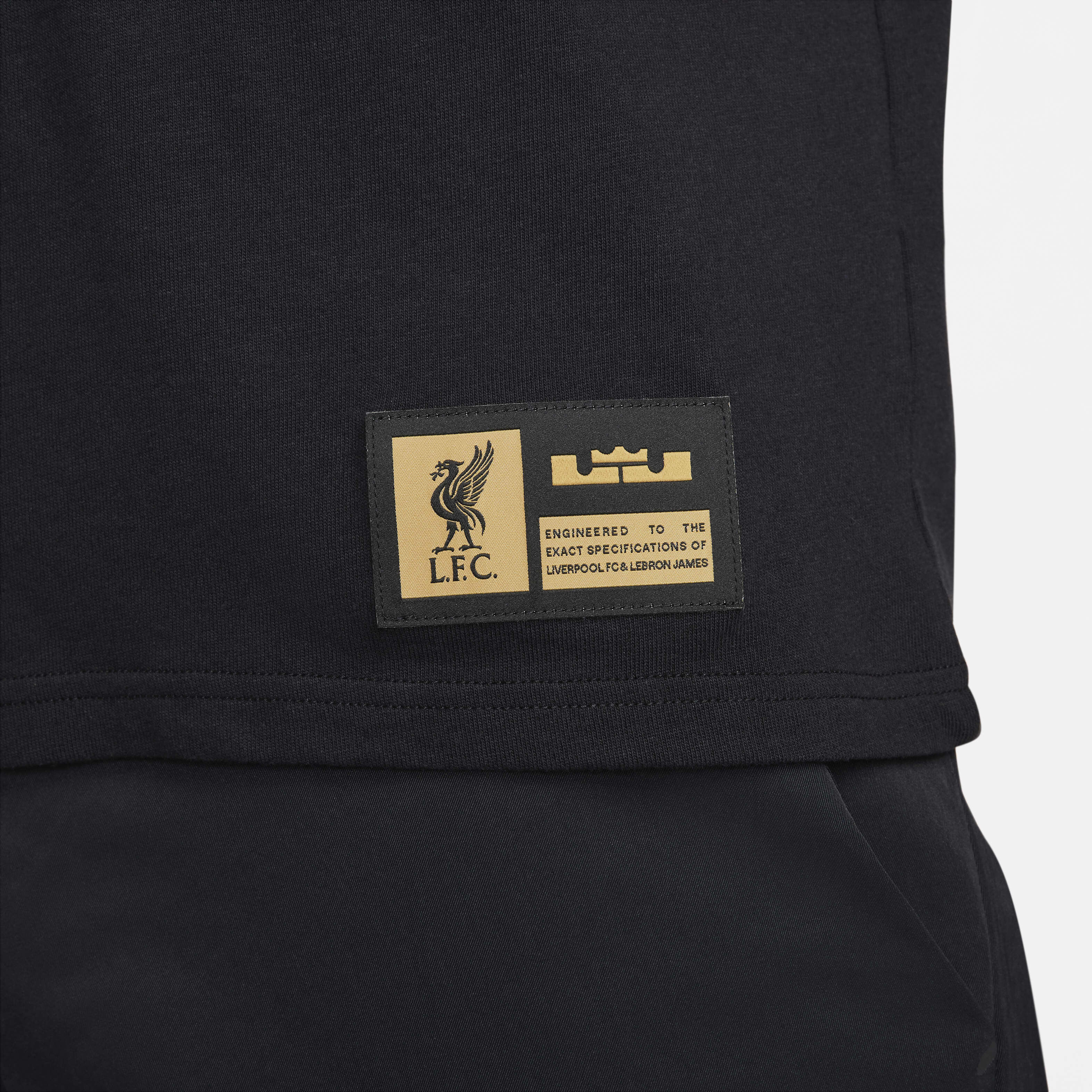 ليبرون x ليفربول FC image number 4