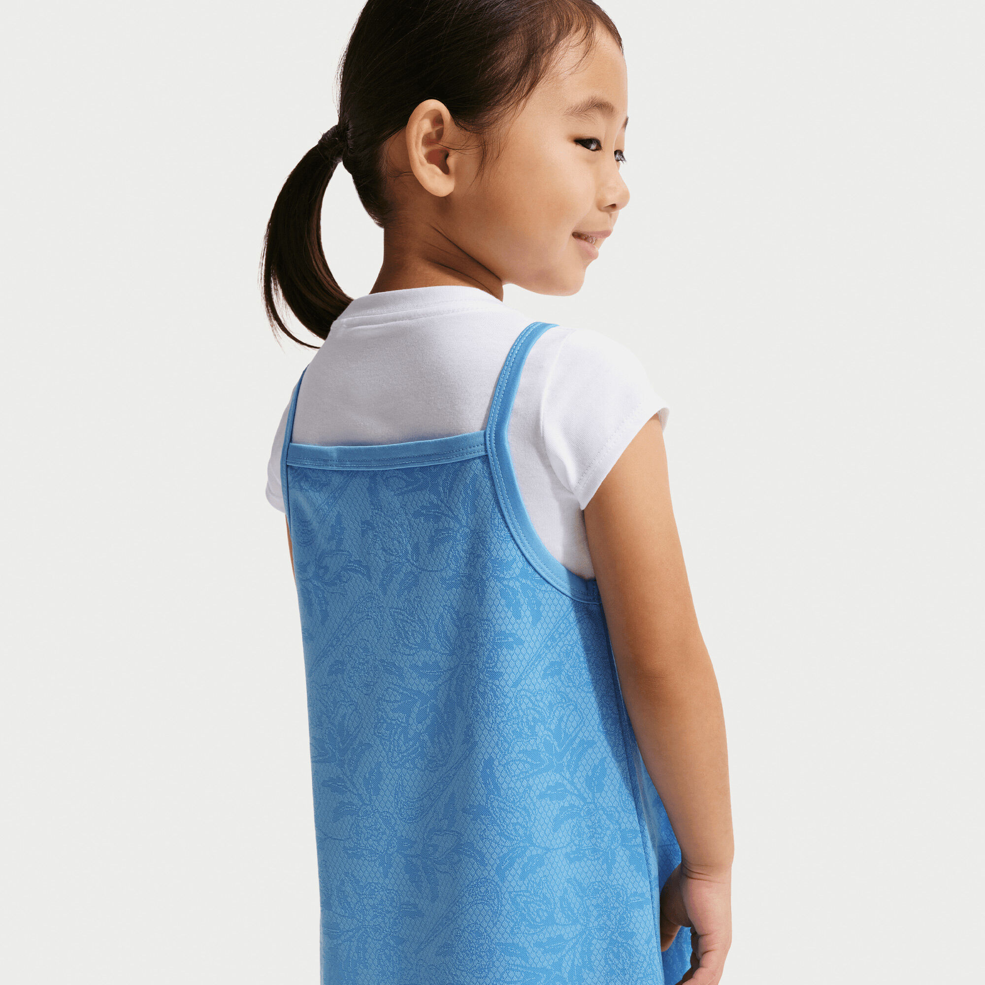 نايكي موف ويث نايتشر image number 3