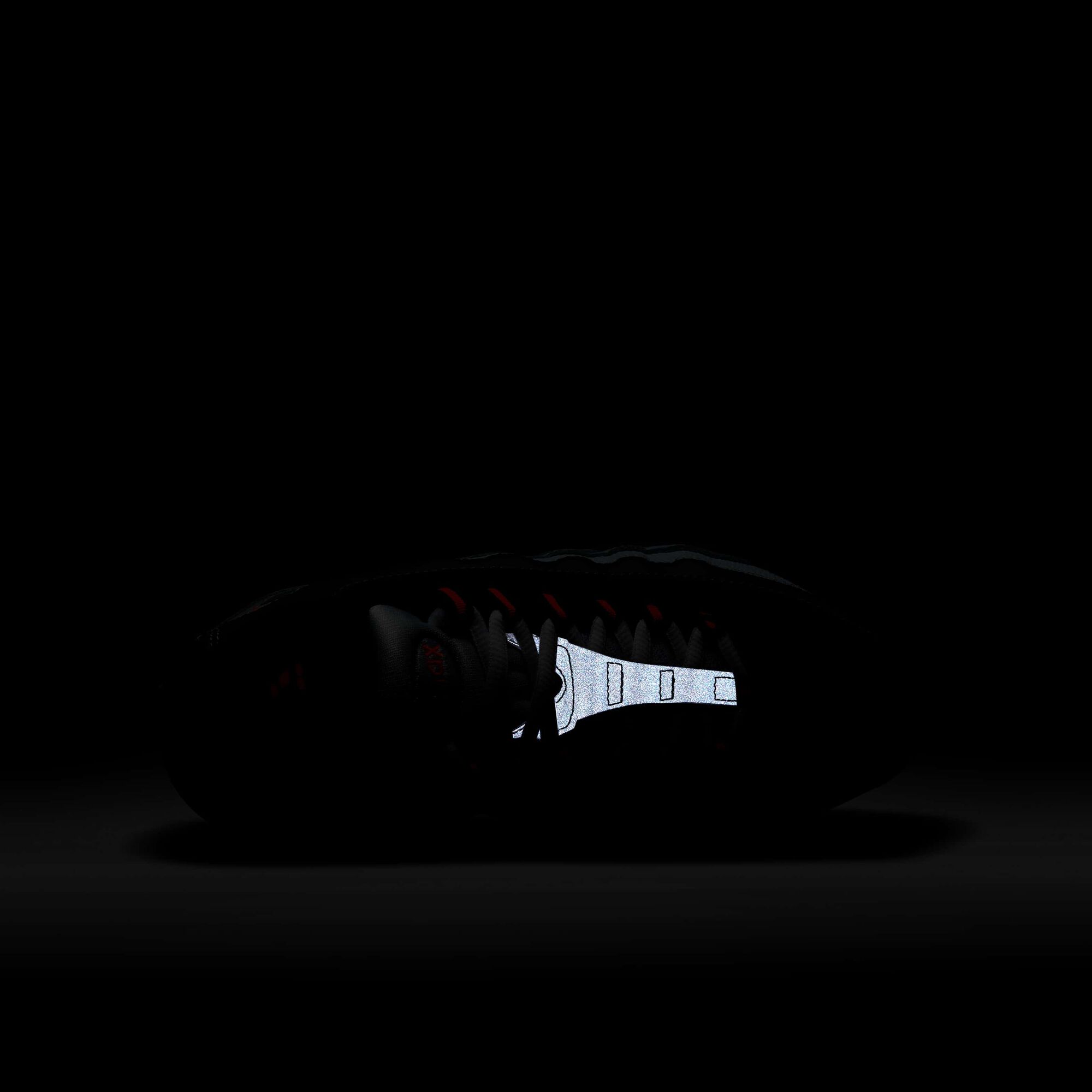 Zoom image