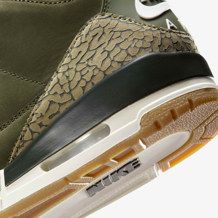 Air Jordan 3 Retro 'Medium Olive' image number 7 Air Jordan 3 Retro 'Medium Olive' image number 7