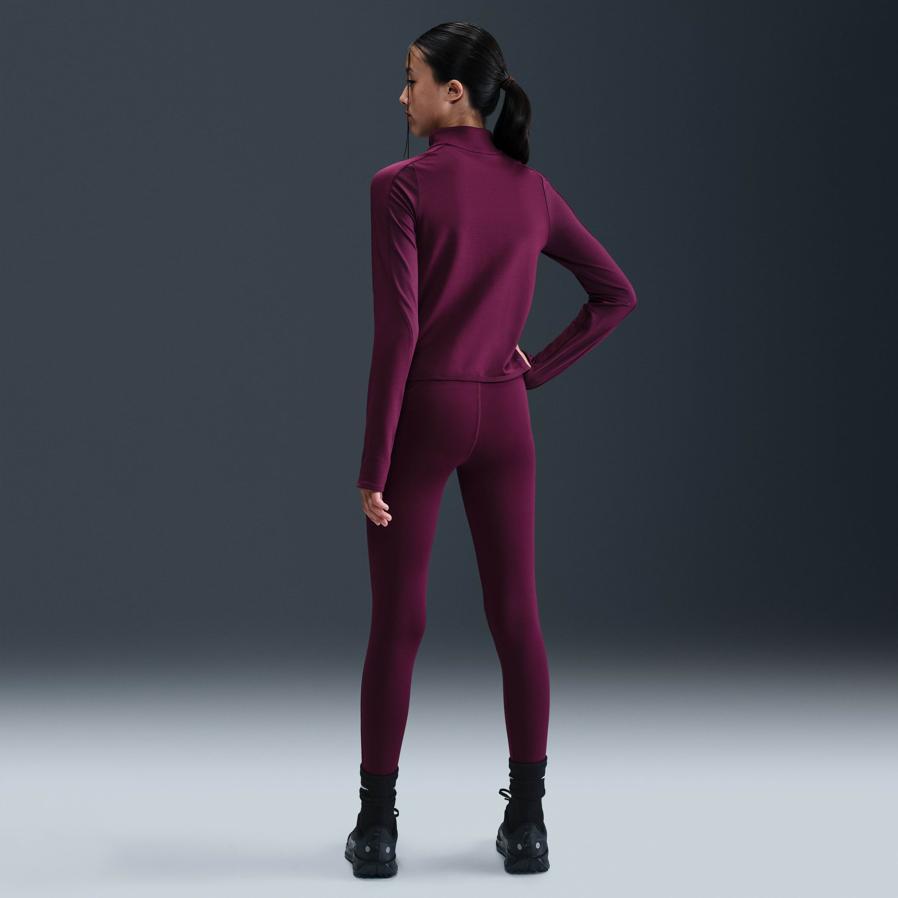 Nike Pro image number 4