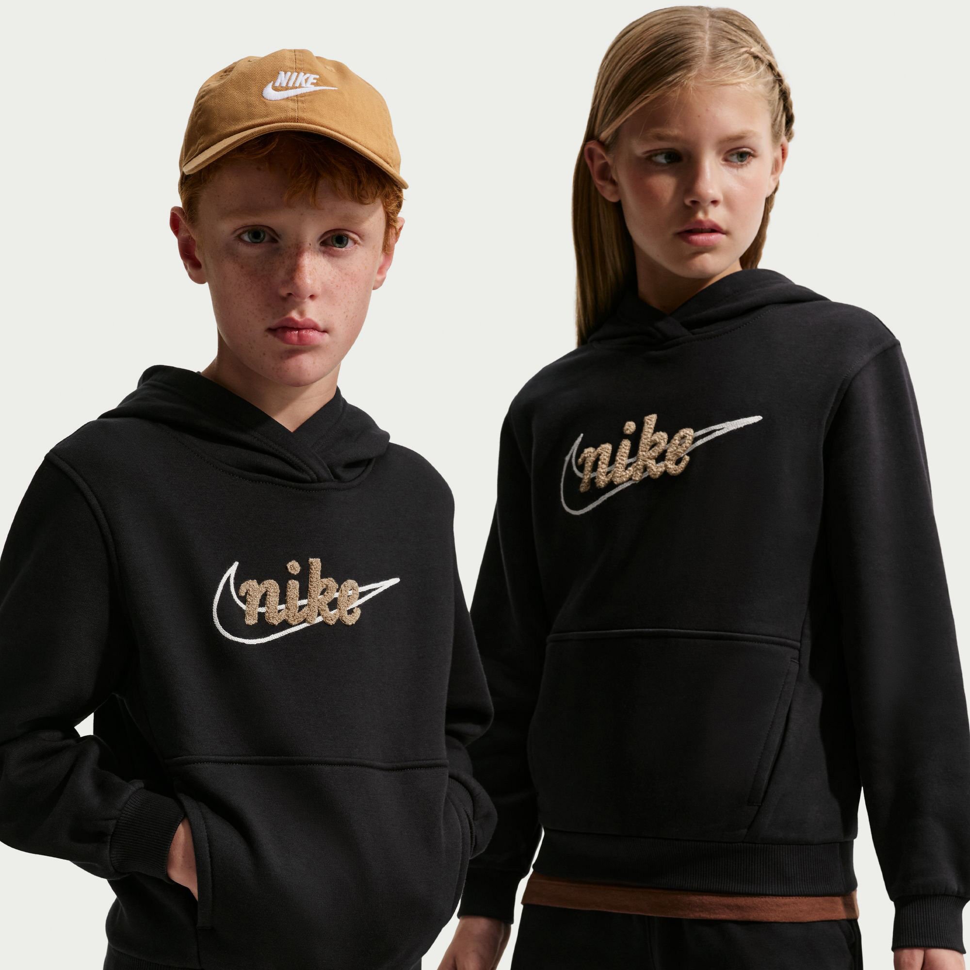 نايكي سبورتسوير كلوب فليس image number 1