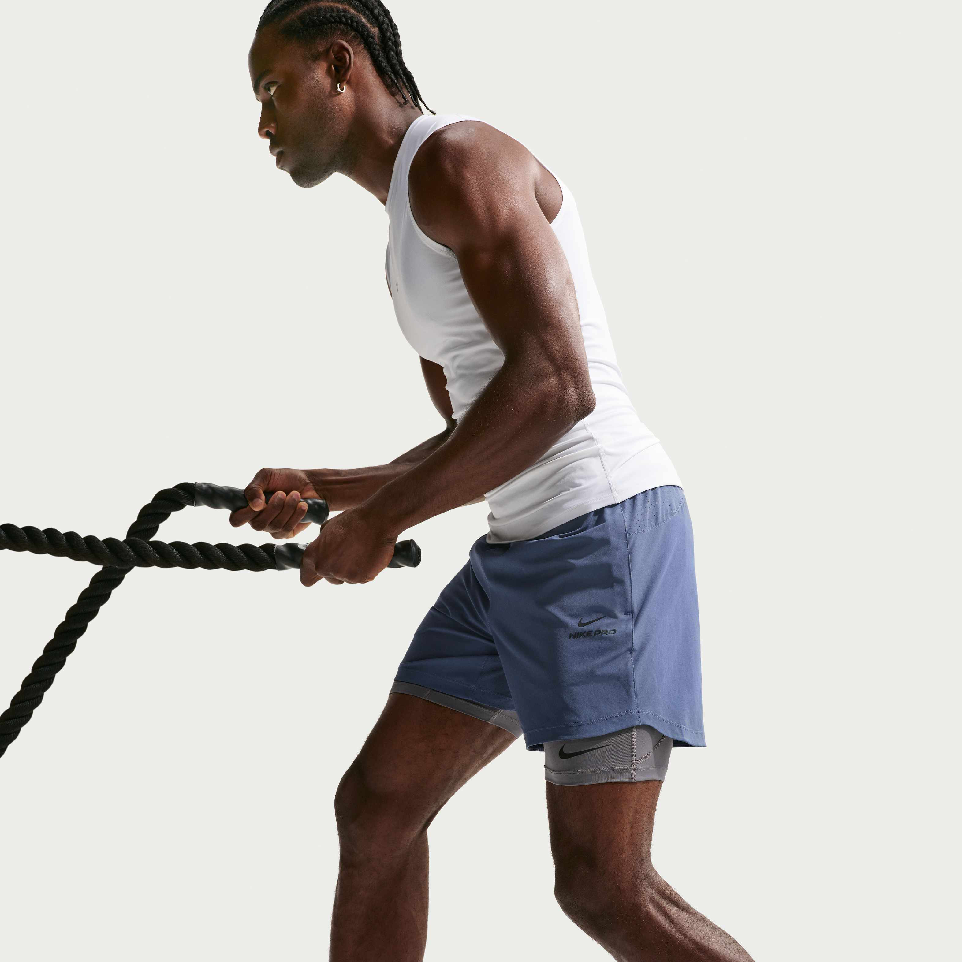 Nike Pro image number 3