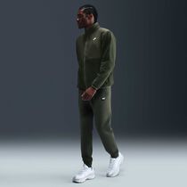 Nike Sportswear Club