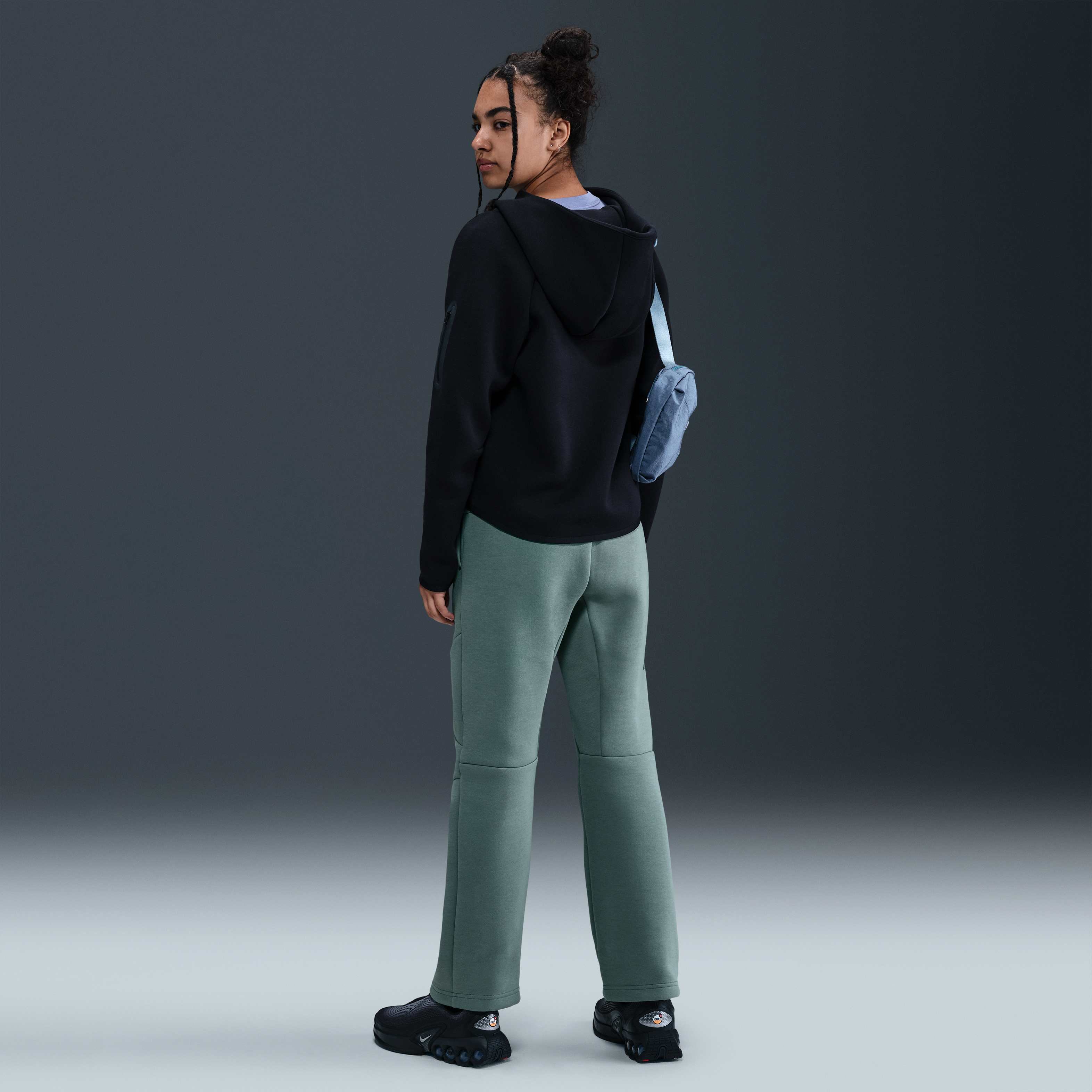 Nike Sportswear Tech Fleece image number 6