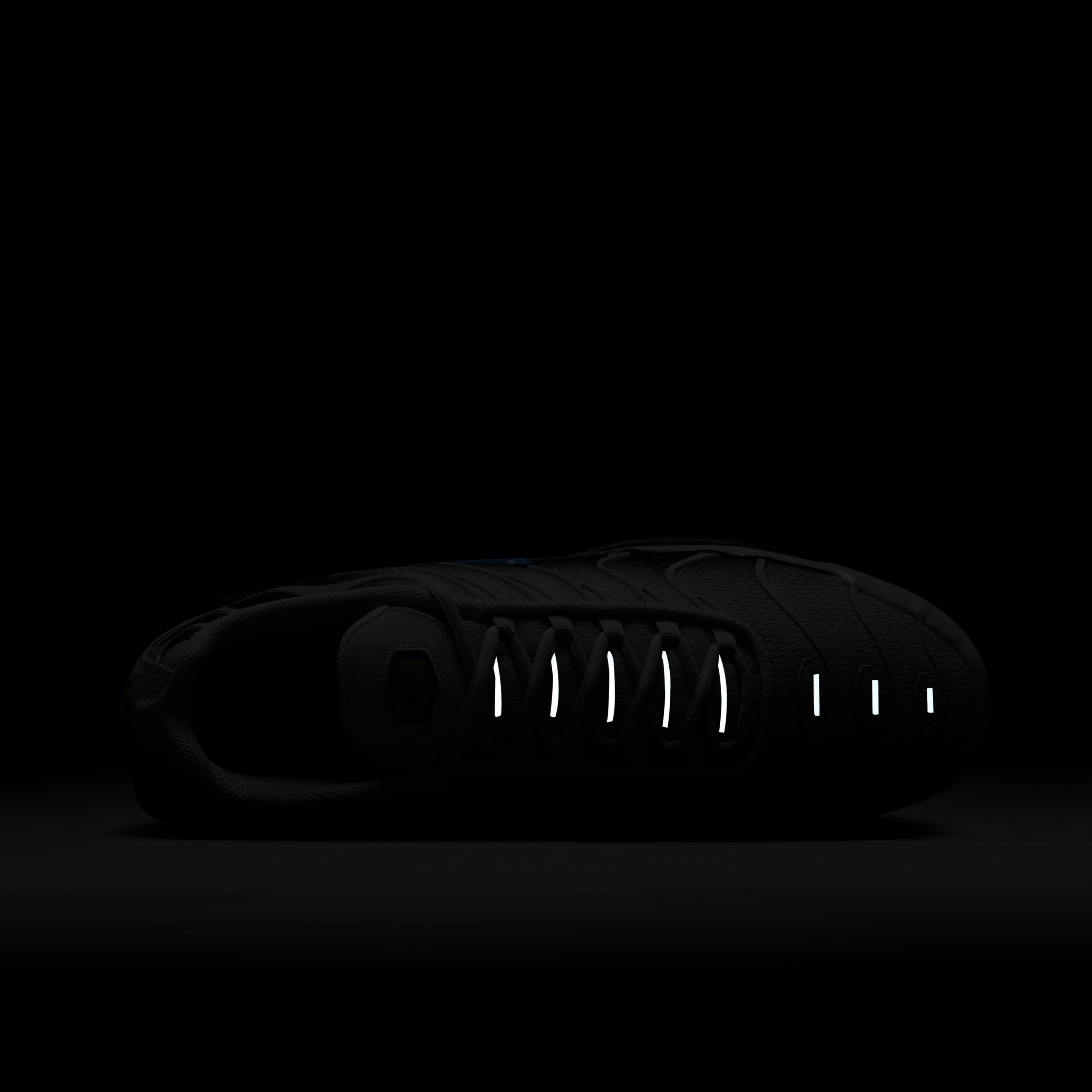 Nike Air Max Plus image number 8