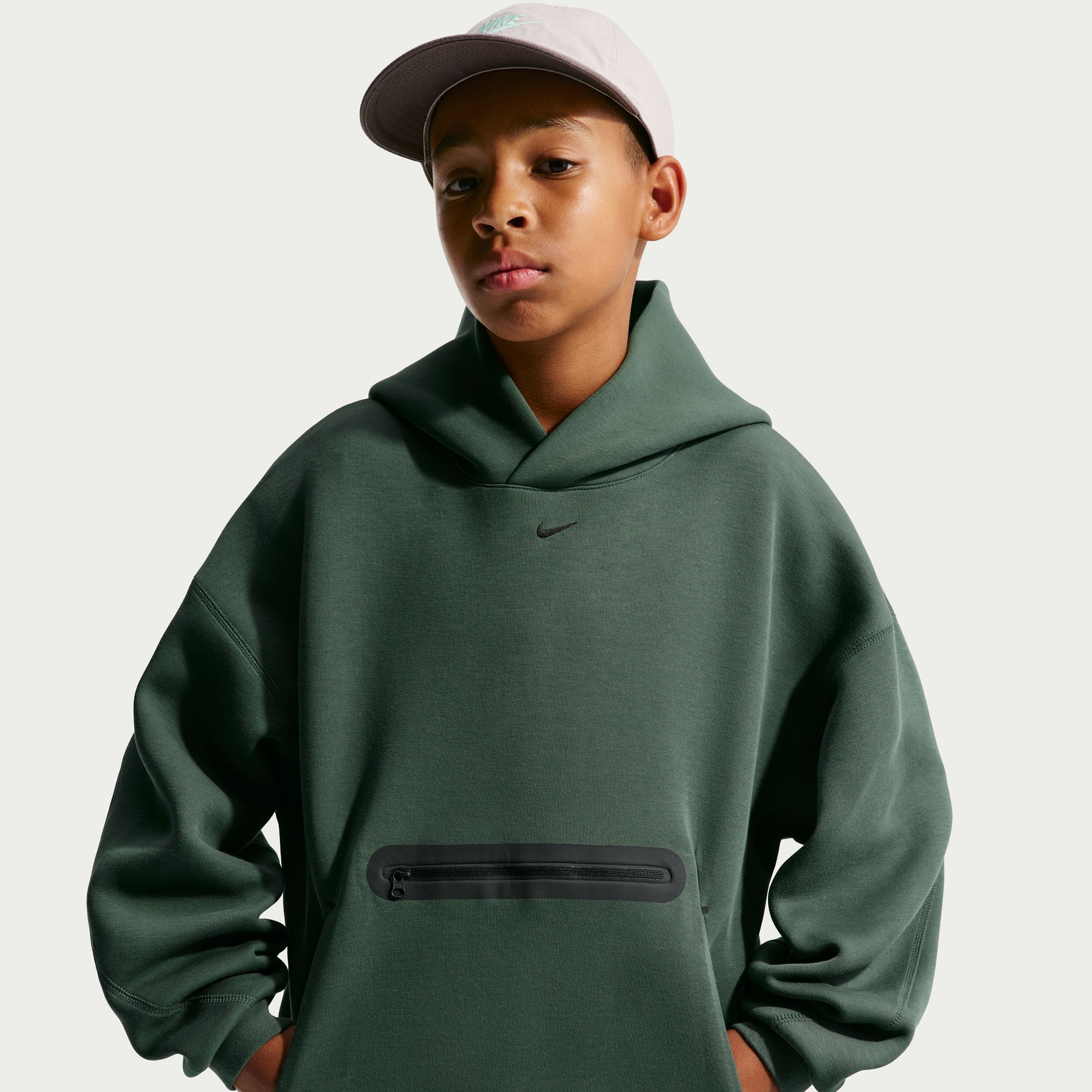 Nike Sportswear Tech Fleece image number 2
