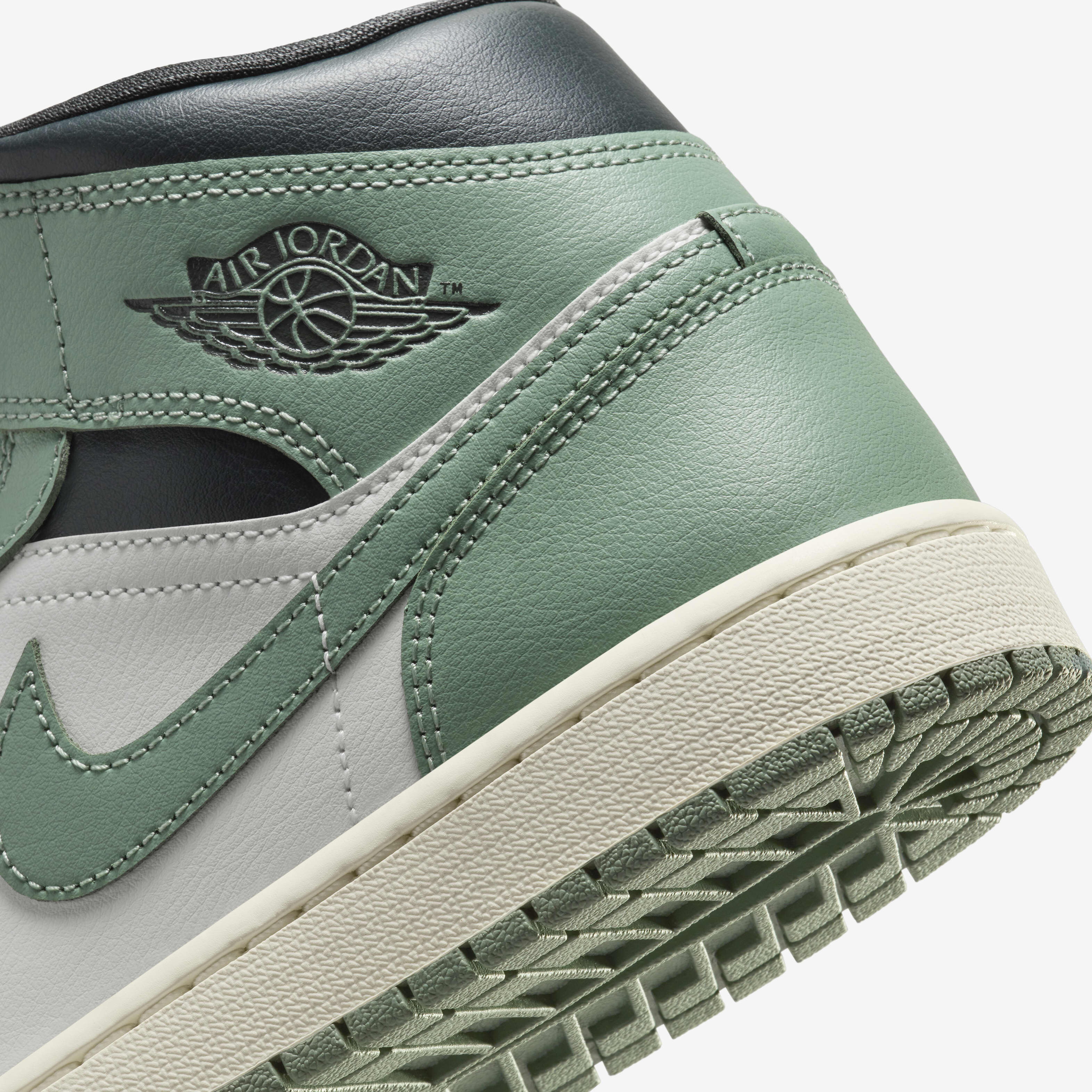 Air jordan 1 mid se gc top