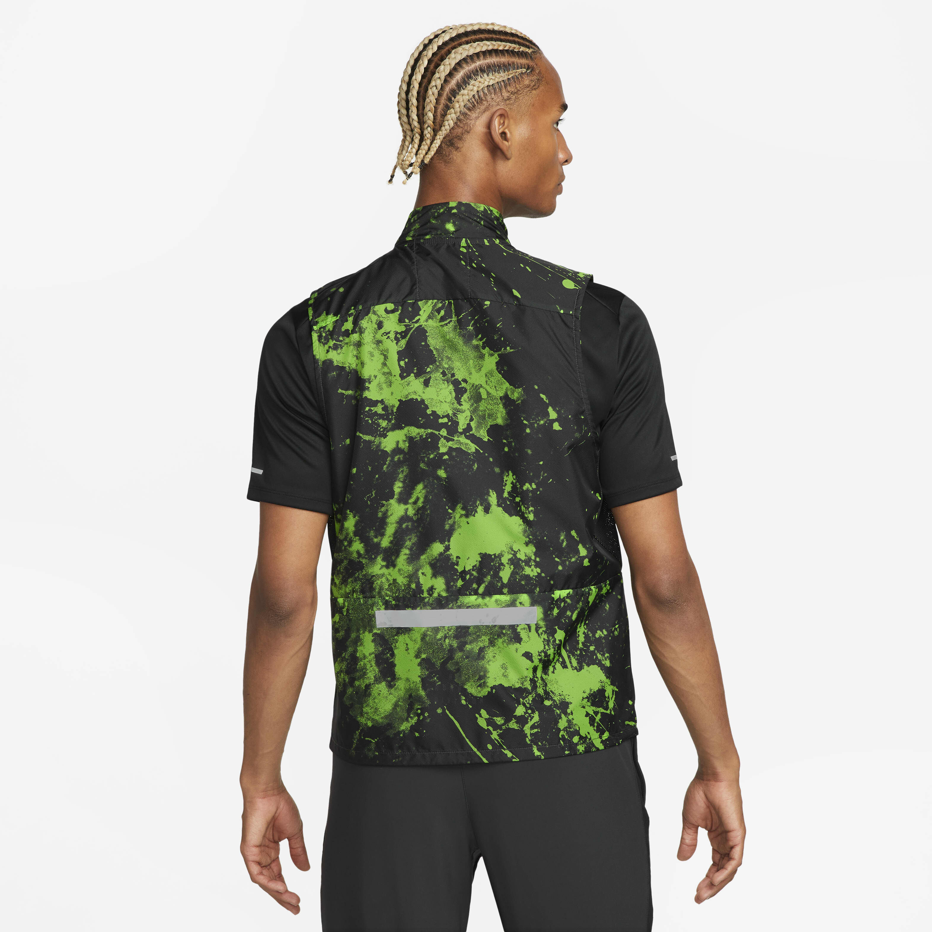 Buy Nike Repel Run Division Men's Running Singlet - Action