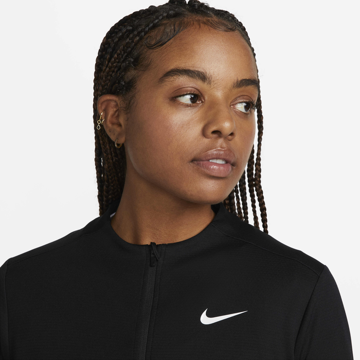 Nike Advantage image number 2 Nike Advantage image number 2
