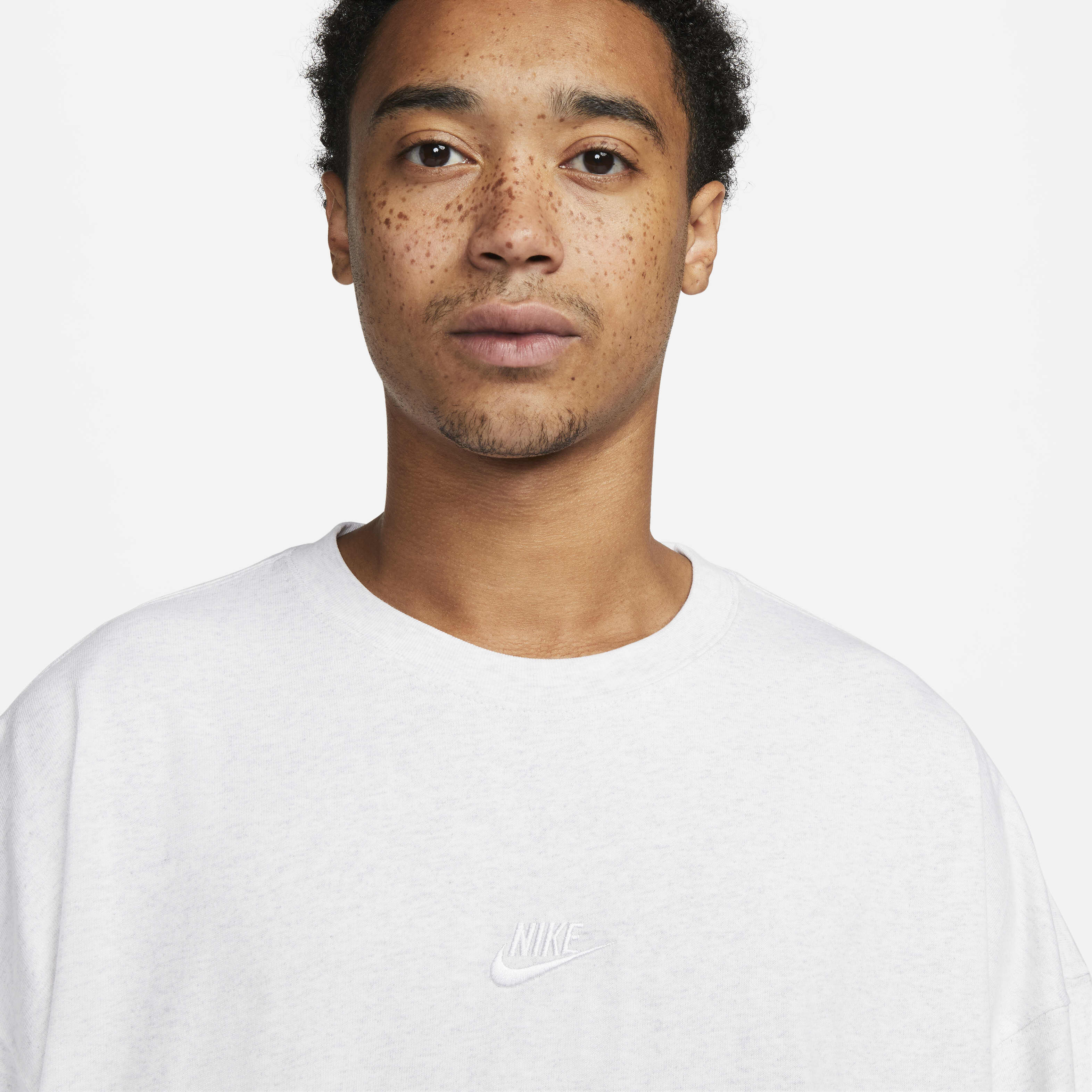 Nike Sportswear Premium Essentials image number 2