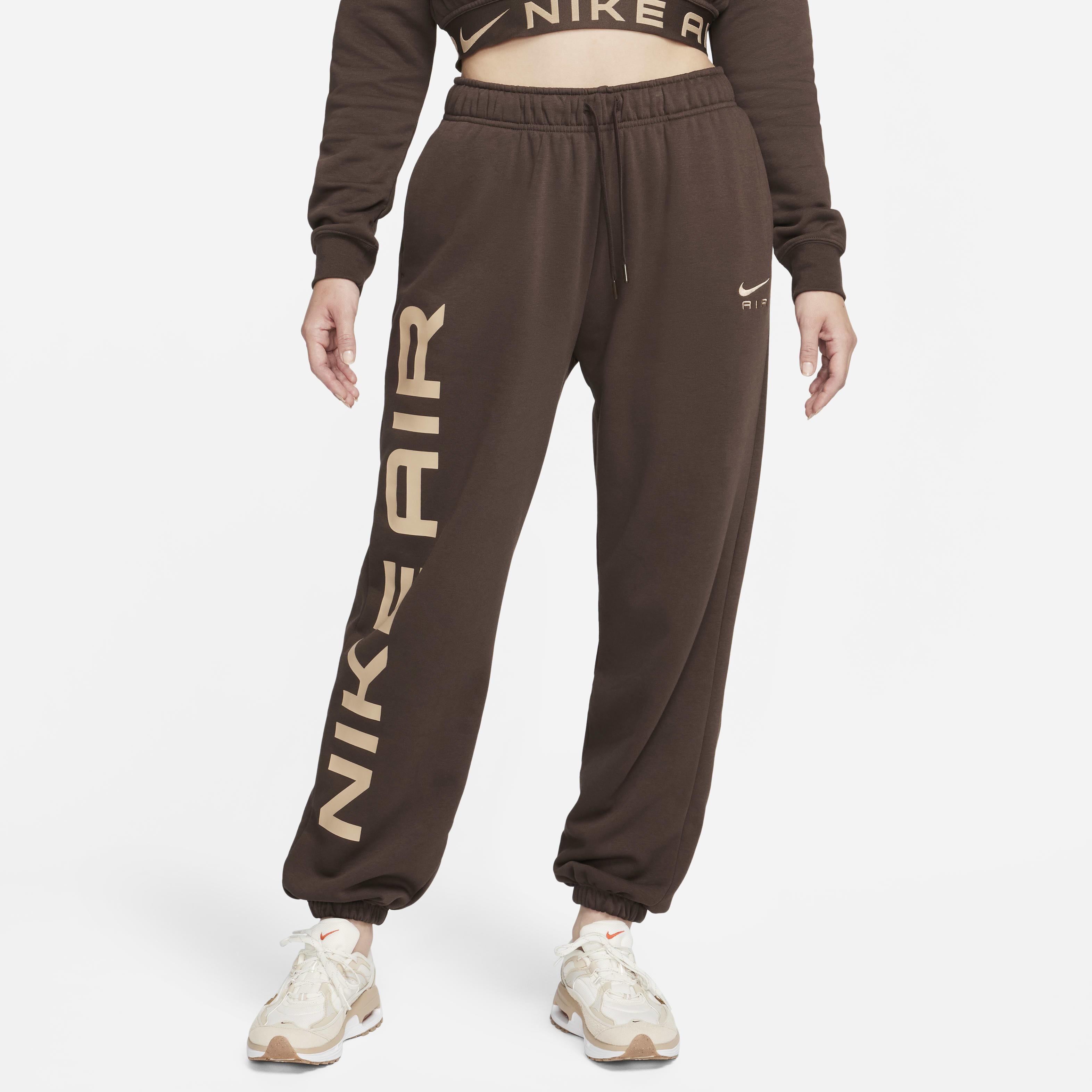 Women's nike air joggers 2025