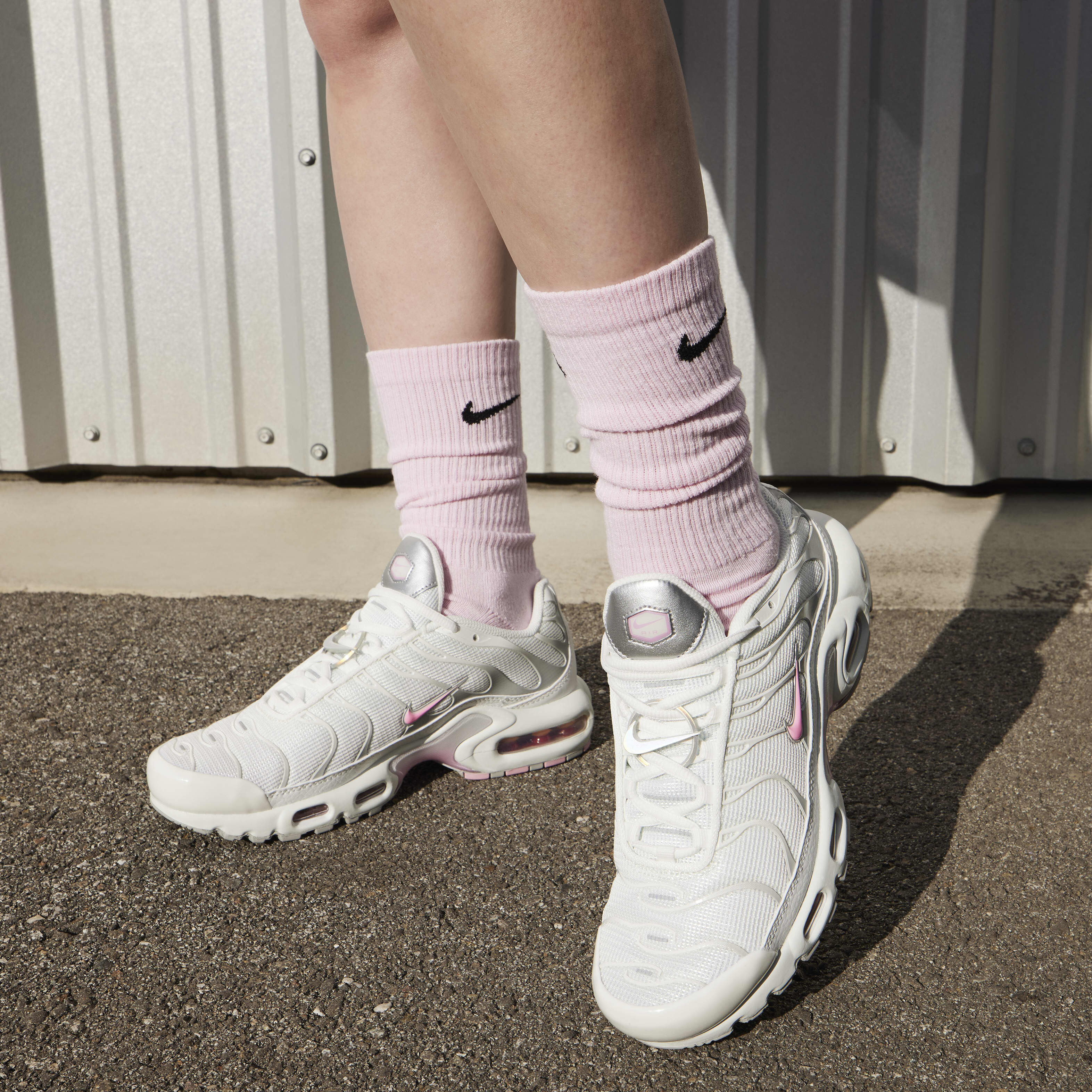 Womens air max plus white on sale