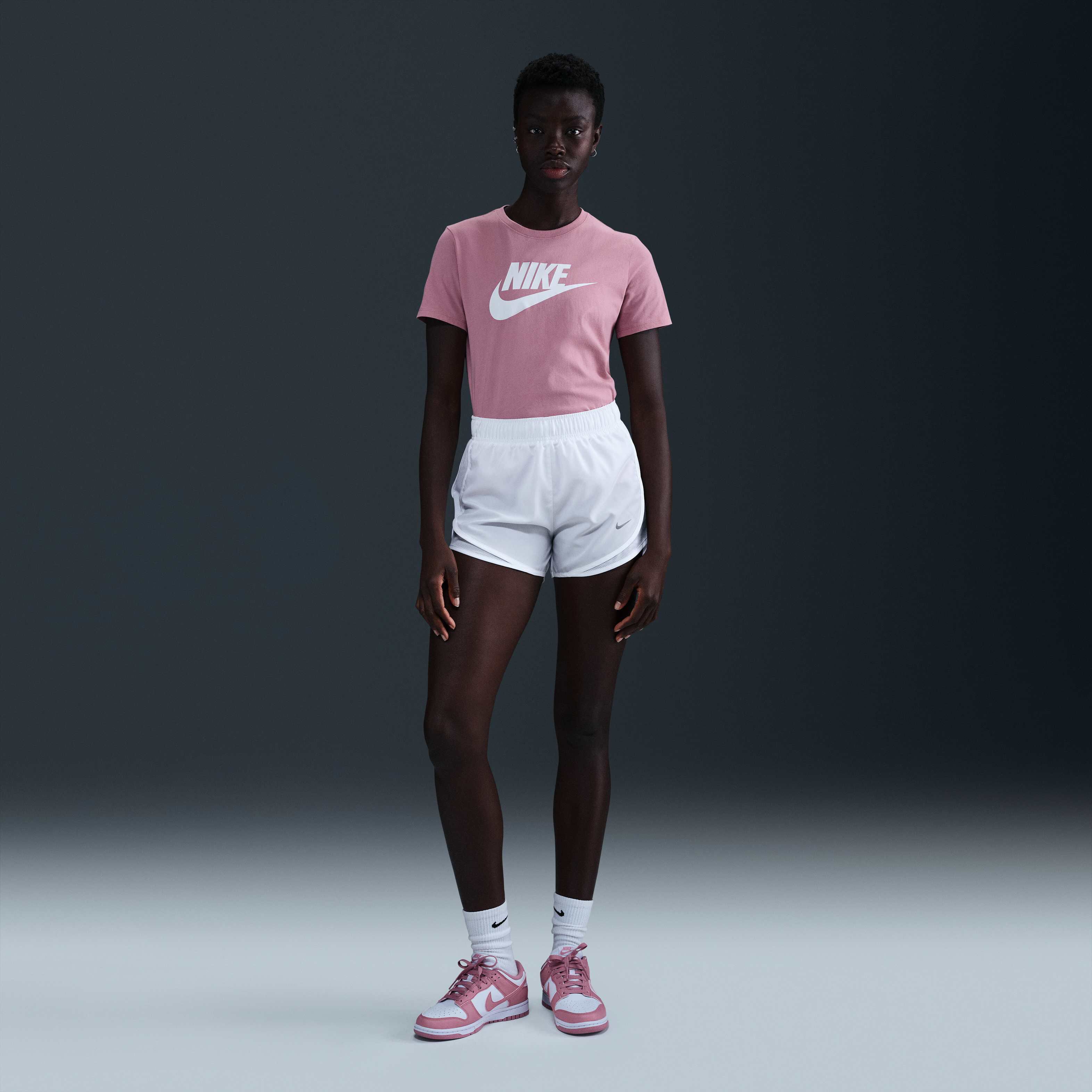 Nike Sportswear Essentials image number 3