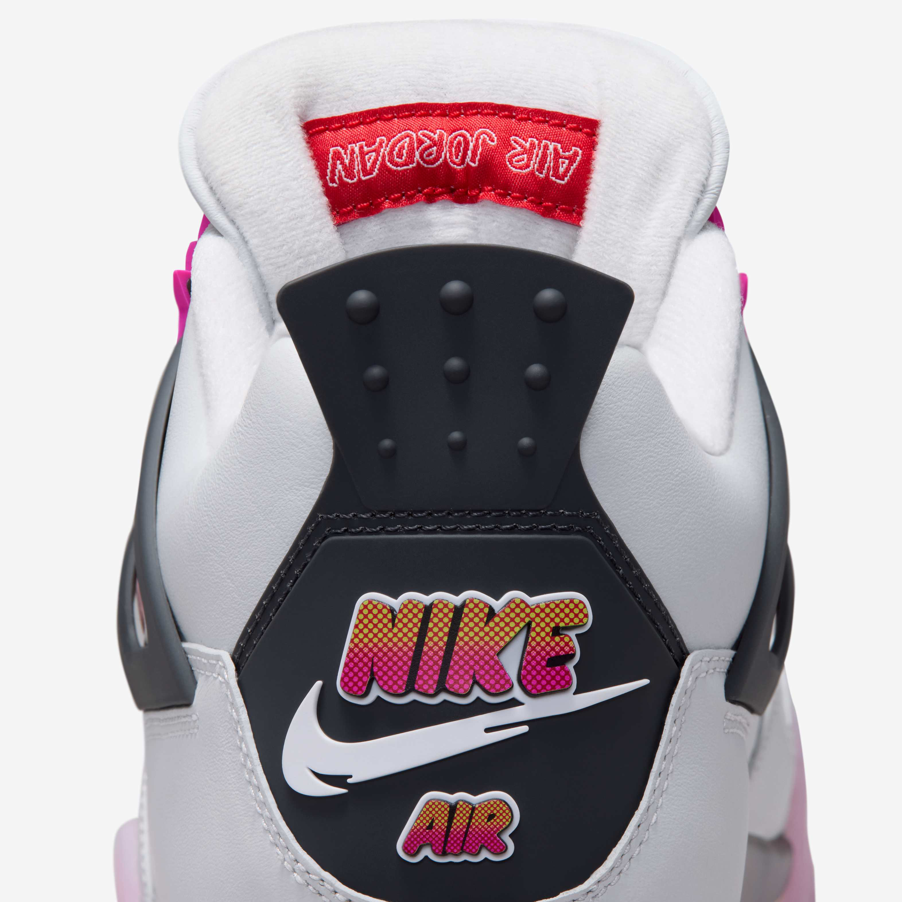 Air Jordan 4 Retro 'Comic'  image number 8